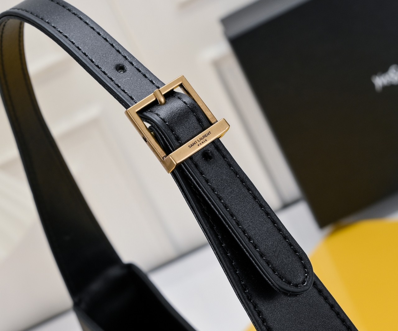 SAINT LAURENT YSL Le 5 à 7 Hobo Bag Leather-Black - Bag