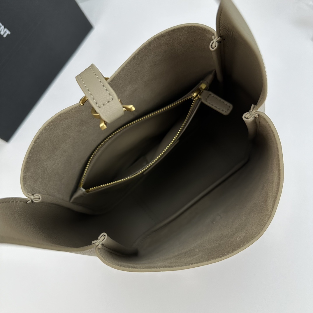 Saint Laurent LE 5 À 7 small bag in soft python Beige - Bag