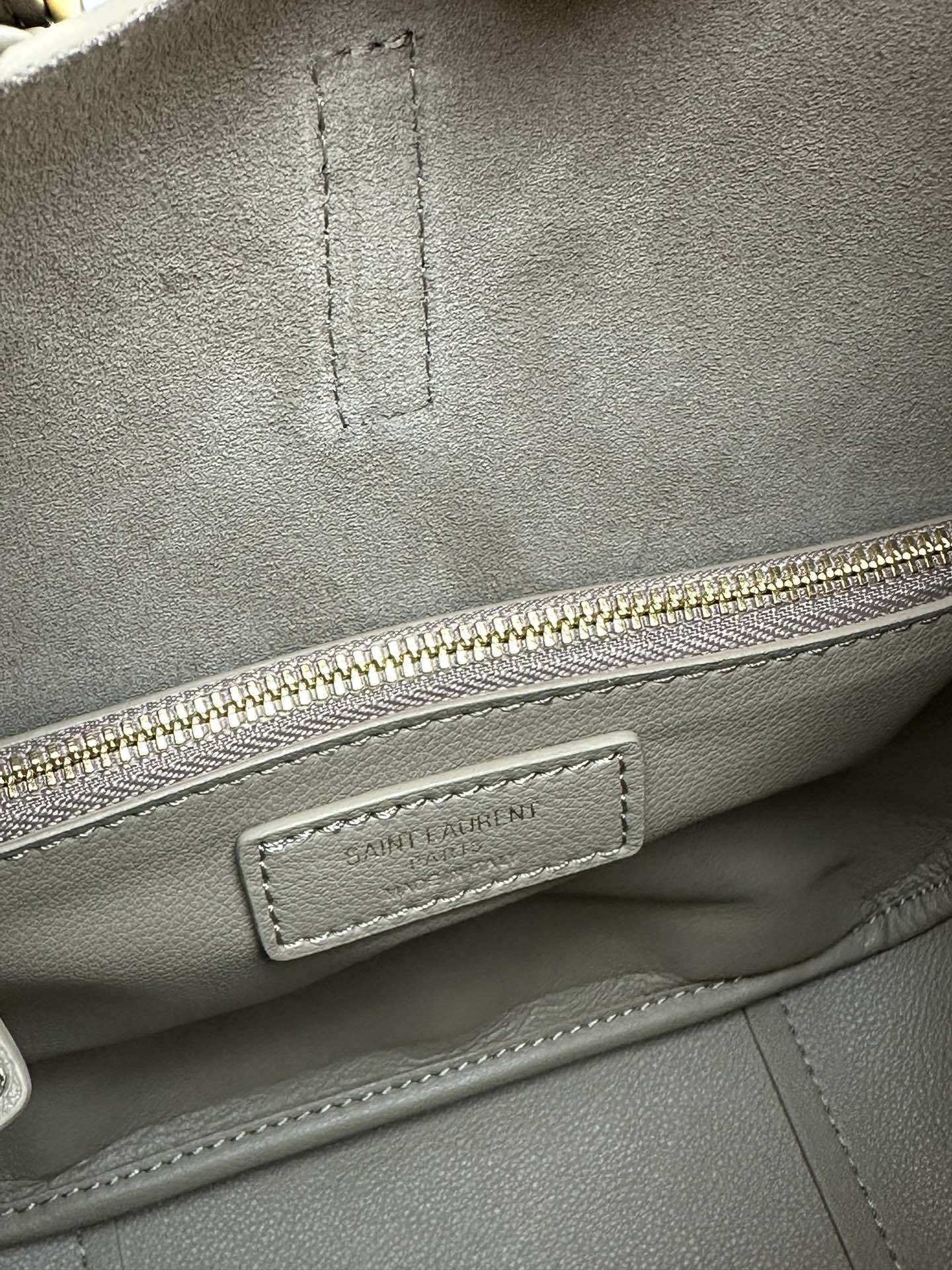 Saint Laurent LE 5 À 7 small bag in soft python Beige - Bag