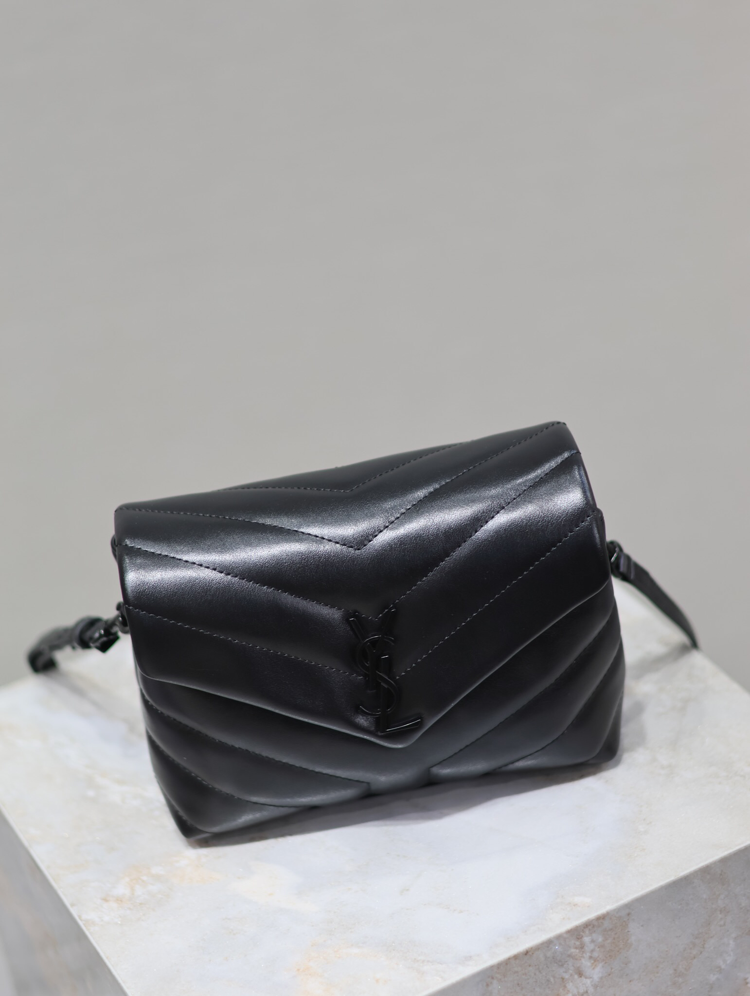 [TOP]SAINT LAURENT Loulou Quilted Leather Shoulder Bag Black - Bag