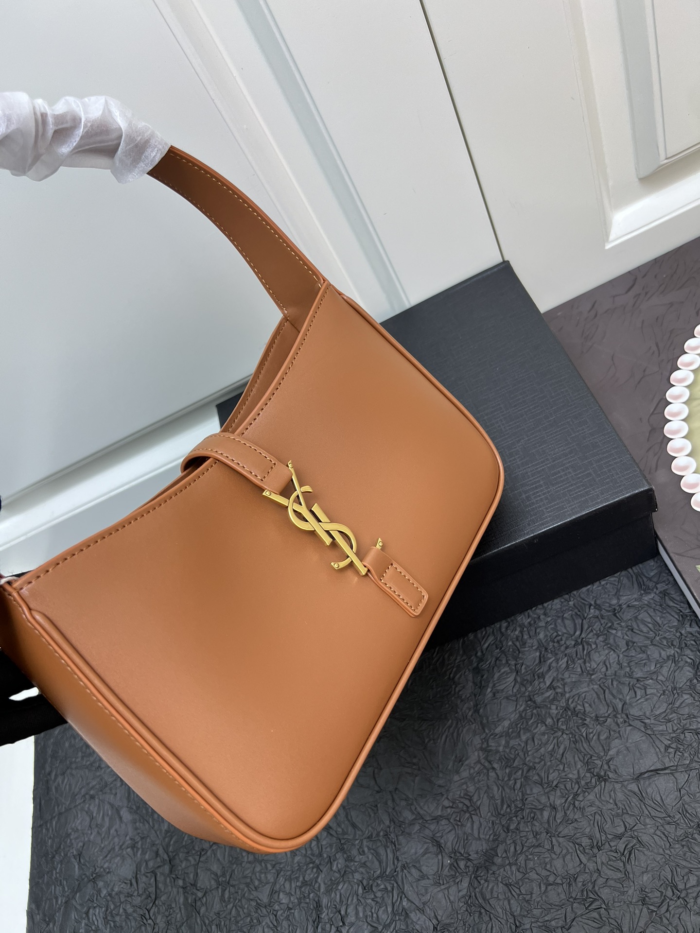 Saint Laurent YSL Le 5 à 7 hobo bag - toffee Bag