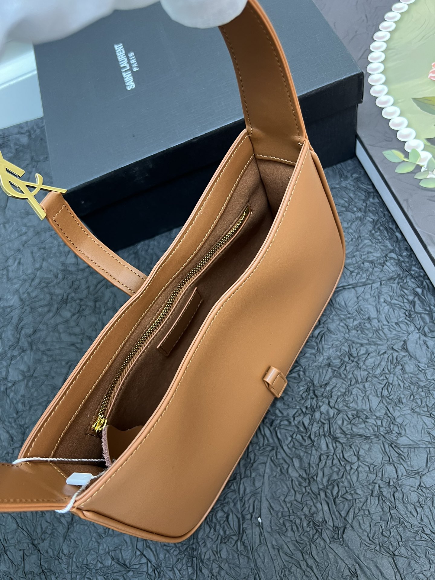Saint Laurent YSL Le 5 à 7 hobo bag - toffee Bag