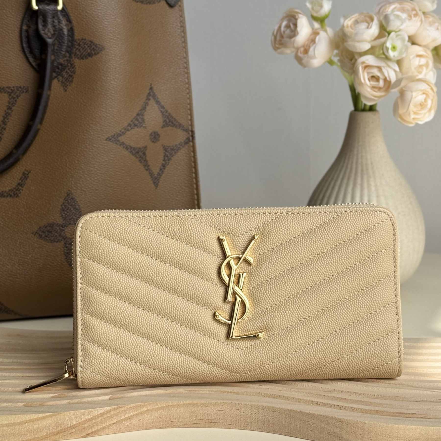 Saint Laurent Monogramme leather Wallet -Apricot Wallet