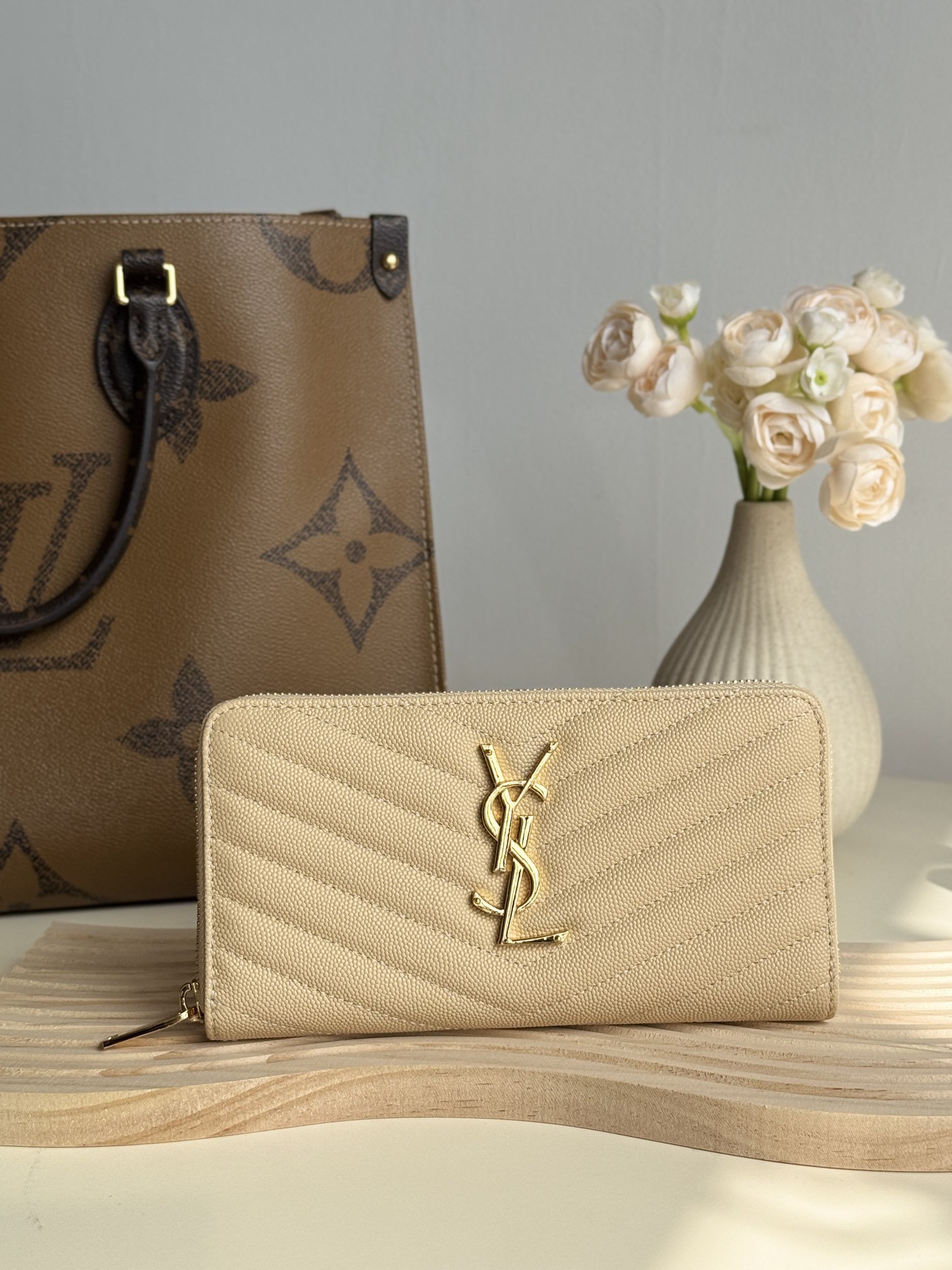 Saint Laurent Monogramme leather Wallet -Apricot Wallet