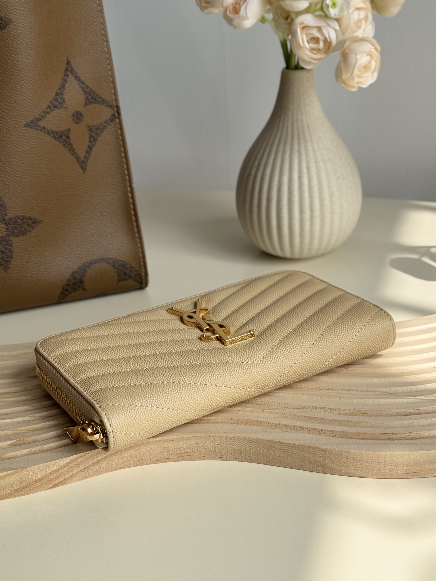 Saint Laurent Monogramme leather Wallet -Apricot Wallet