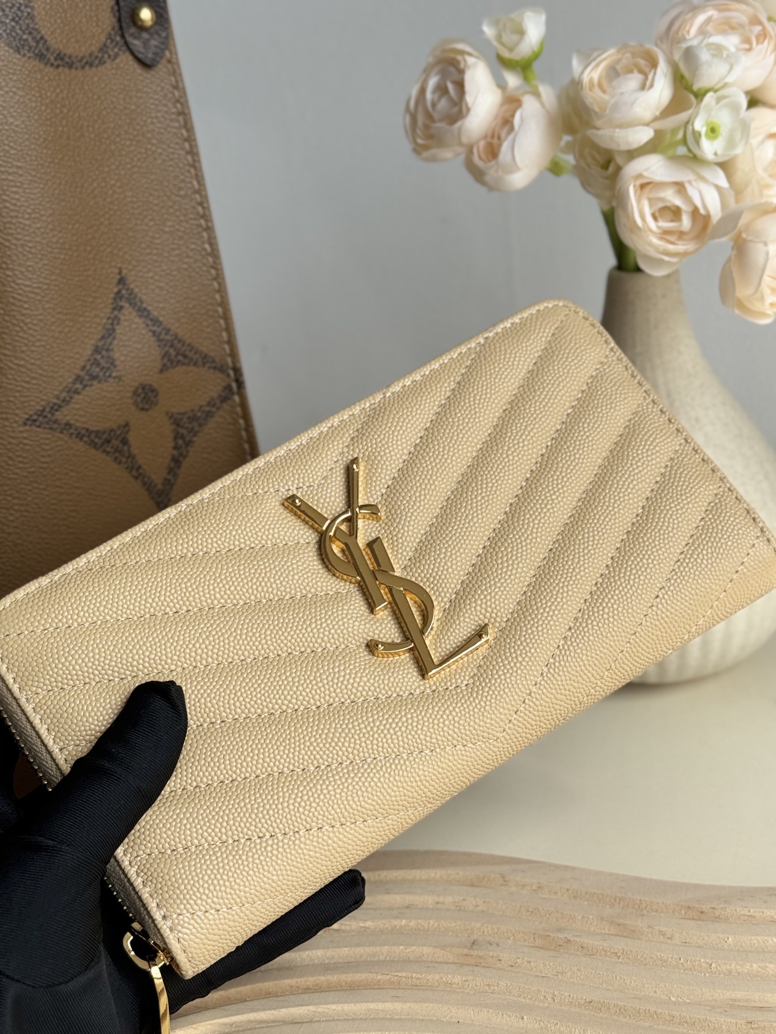 Saint Laurent Monogramme leather Wallet -Apricot Wallet