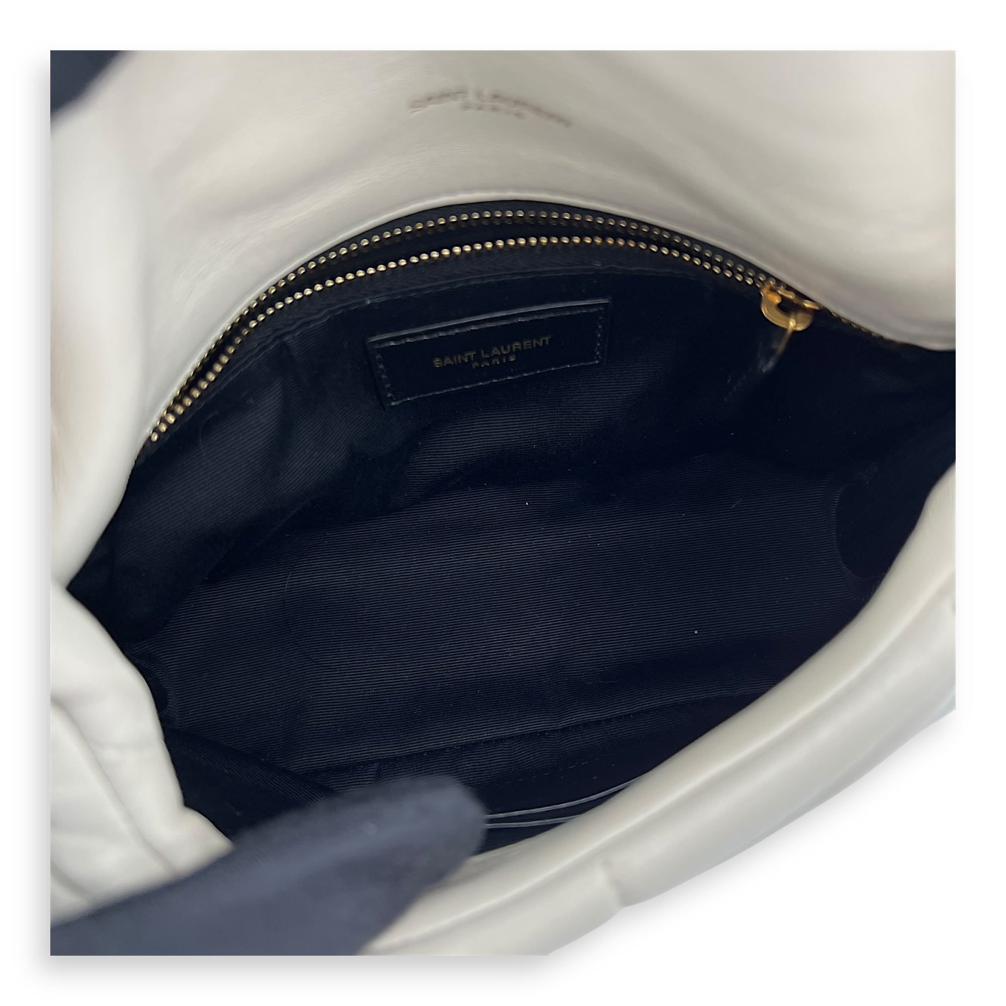 Puffer Shoulder Bag White in Lambskin, Gold hardware