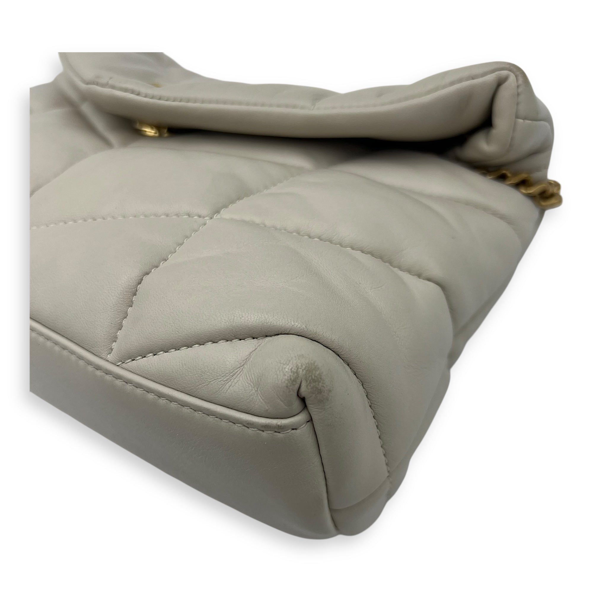 Puffer Shoulder Bag White in Lambskin, Gold hardware