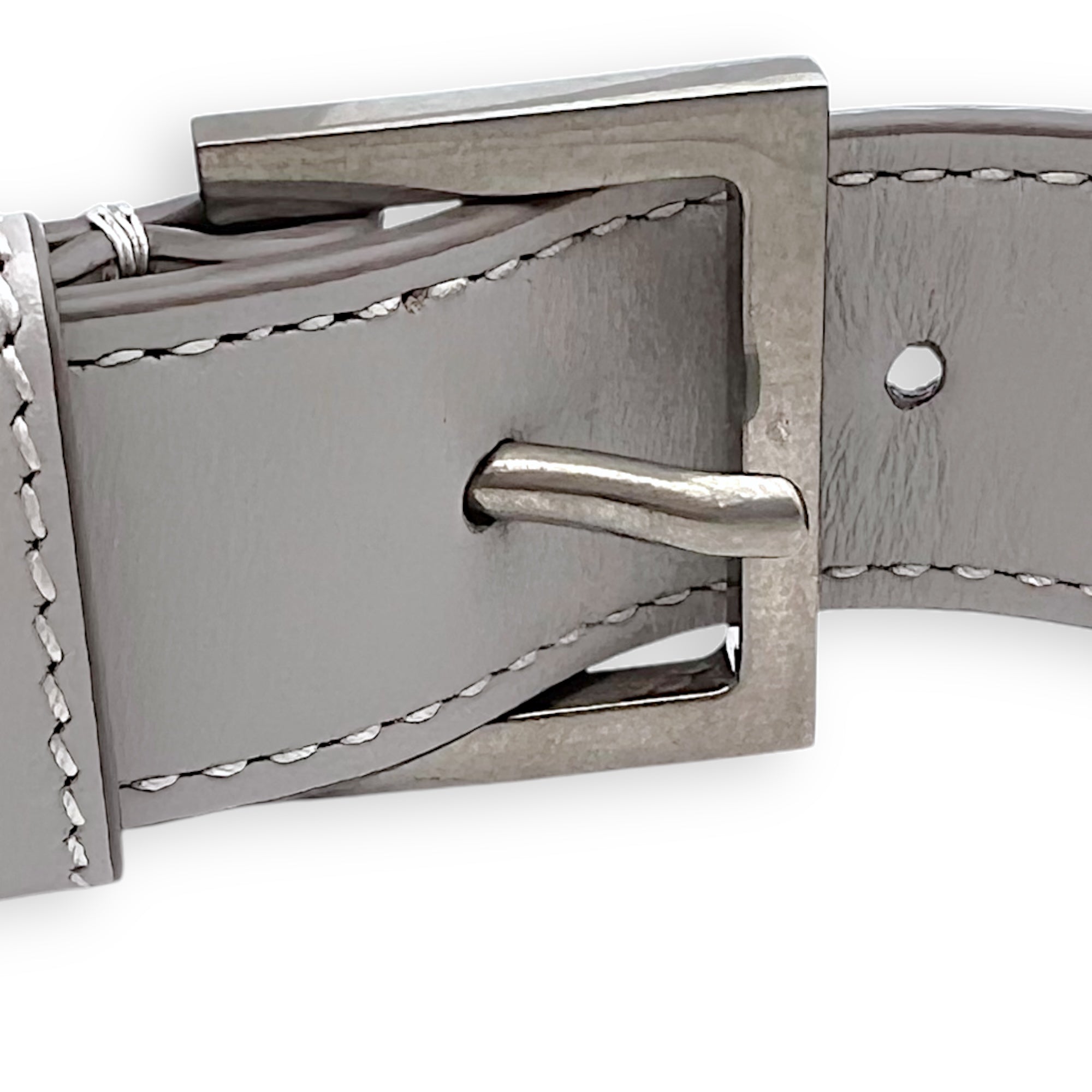 Le 61 Saddle Grey Shoulder Bag in Calfskin, Silver hardware