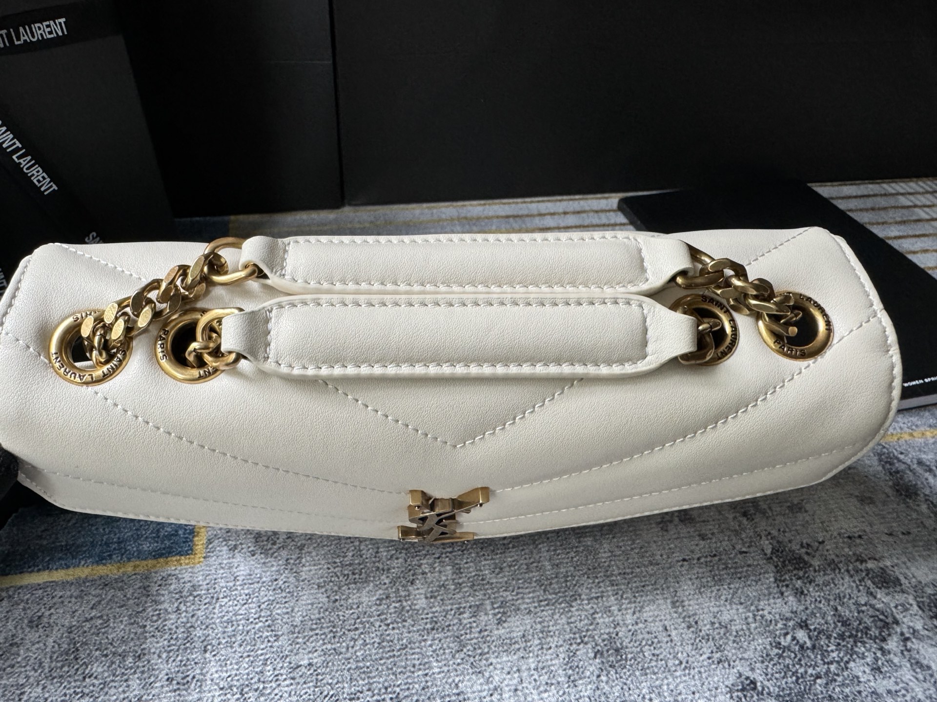 SAINT LAURENT LOULOU in MATELASSÉ Lambskin - White