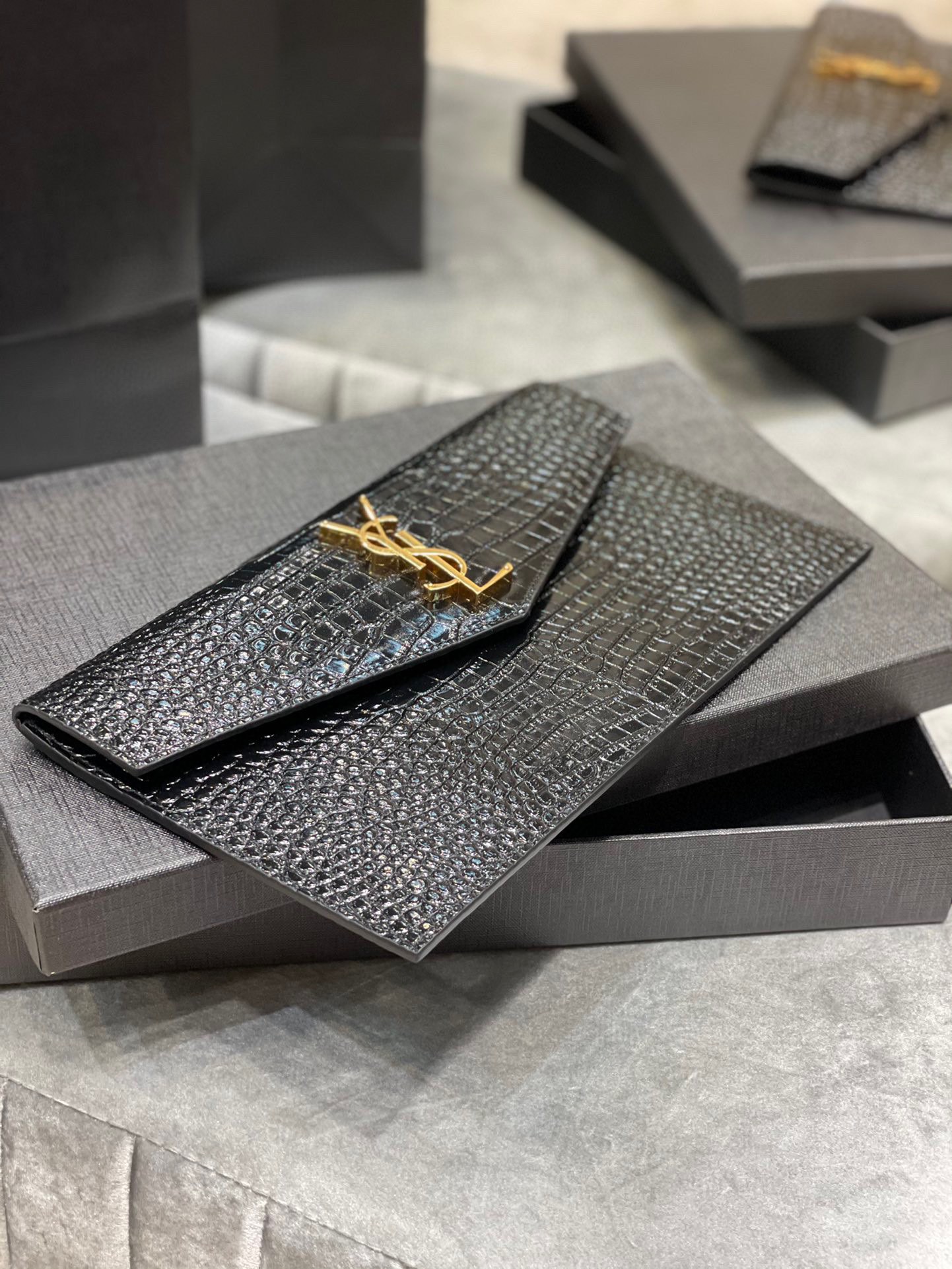 SAINT LAURENT Uptown POUCH IN CROCODILE-EMBOSSED SHINY LEATHER BLACK-Gold hardware - Bag