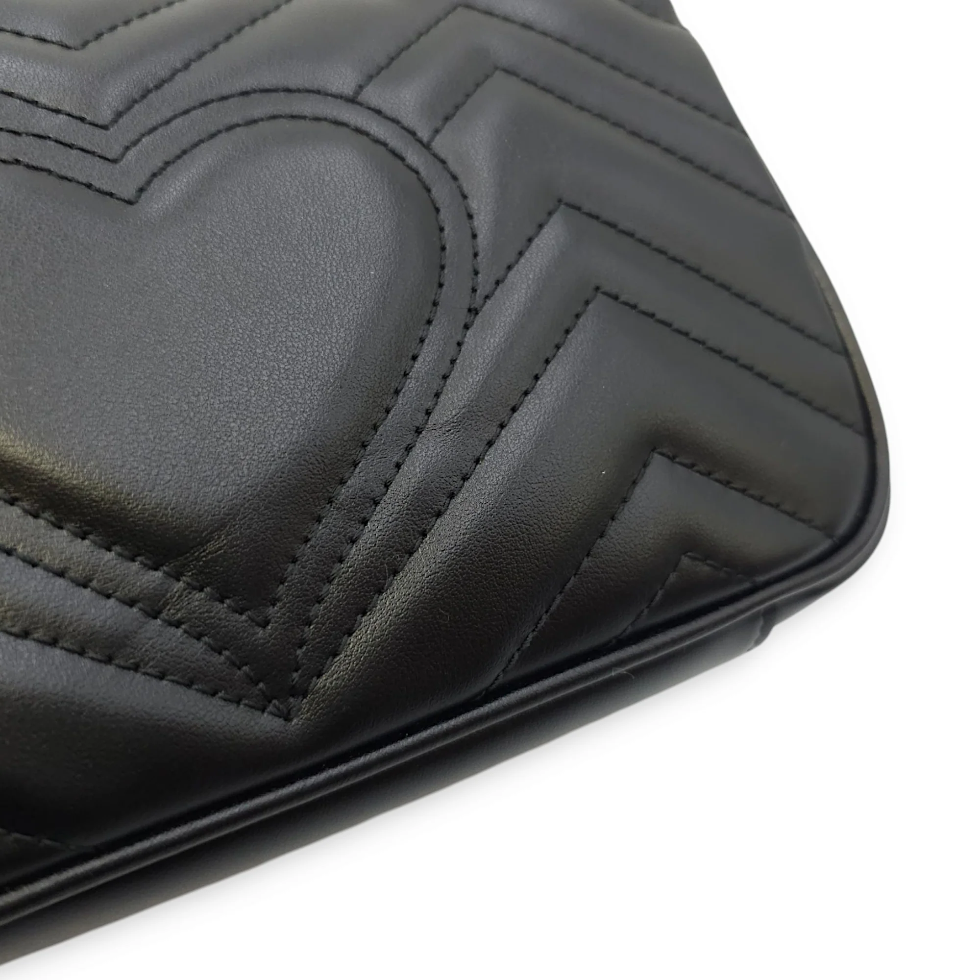 Marmont Flap Small Black Crossbody Bag in Calfskin, Gold hardware
