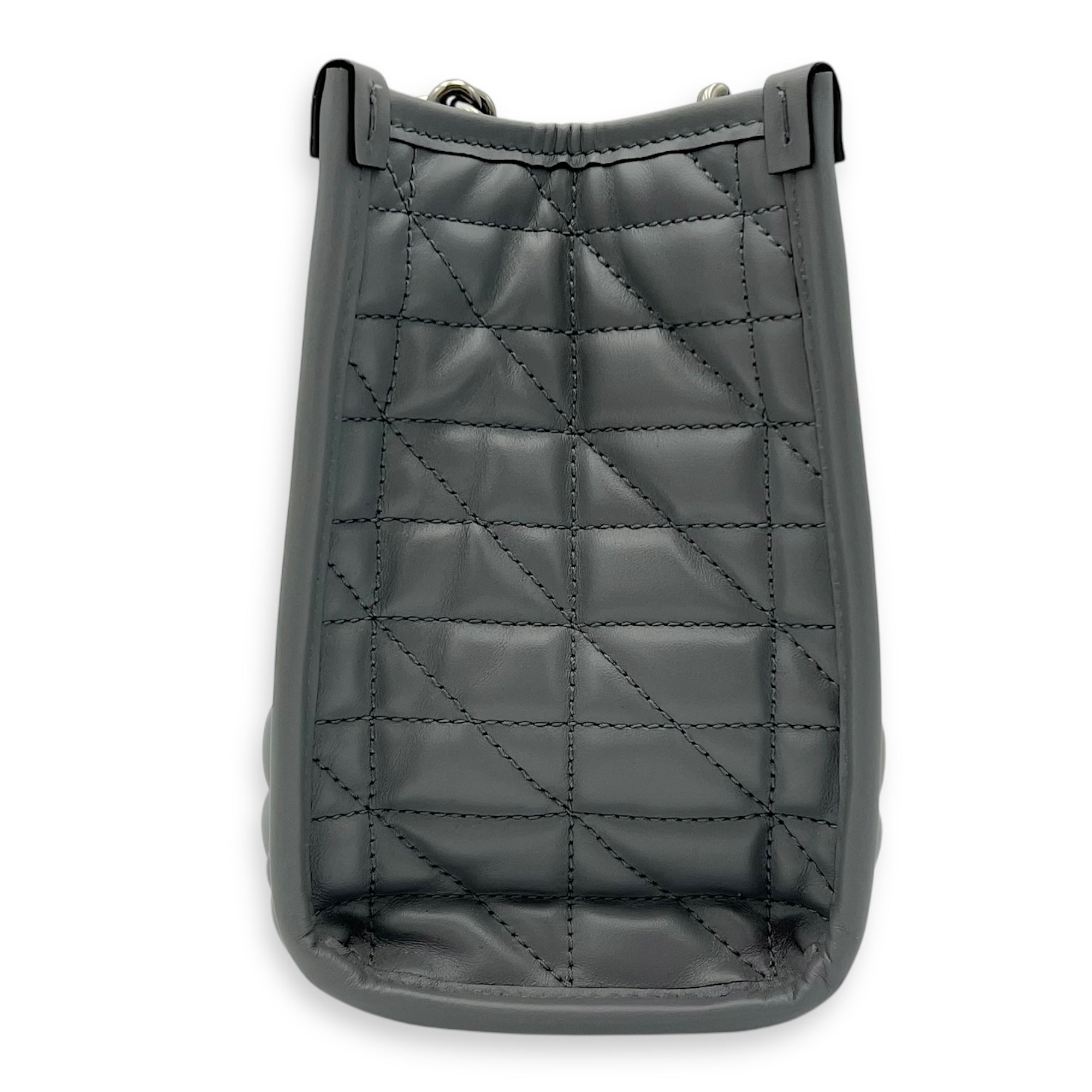 GG Marmont Tote Bag Grey in Calfskin, Ruthenium hardware