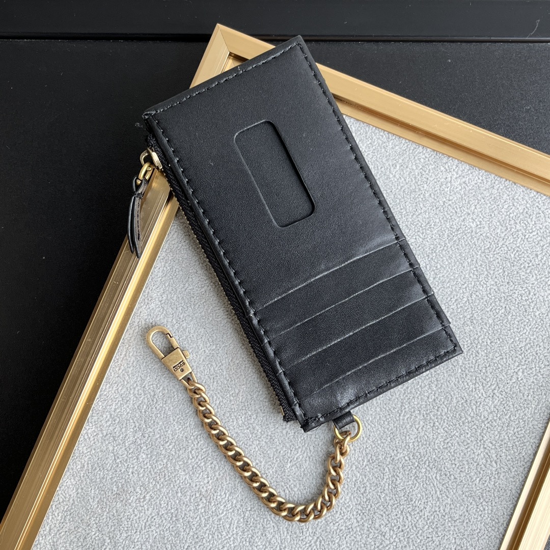 Gucci GG Marmont matelassé leather super mini bag