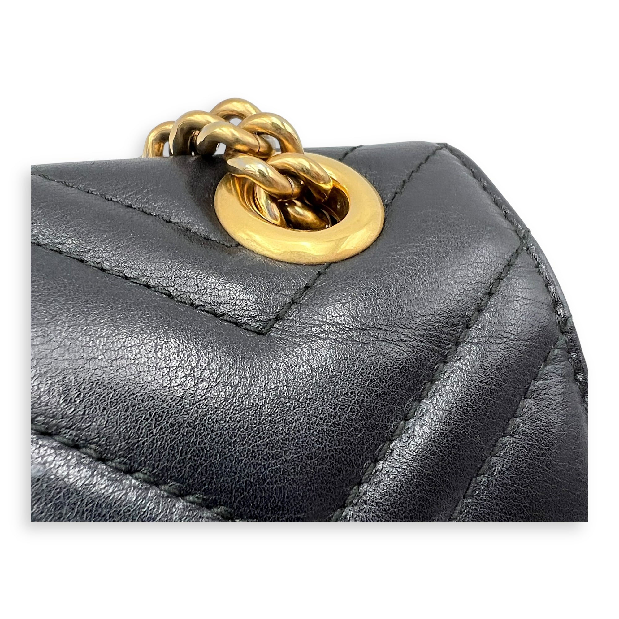GG Marmont Mini Black Shoulder Bag in Calfskin, Gold hardware