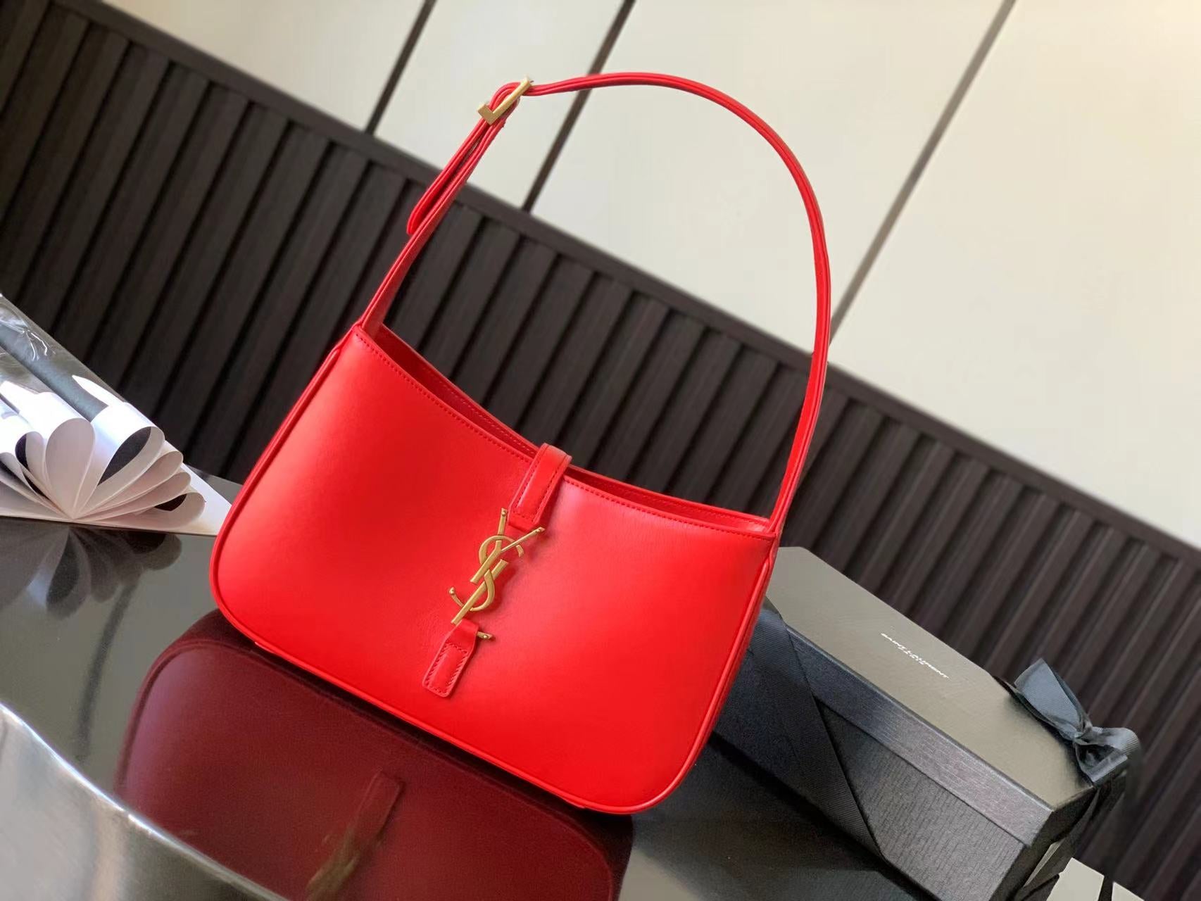 YSL Le 5 A 7 Hobo Bag In Smooth Leather