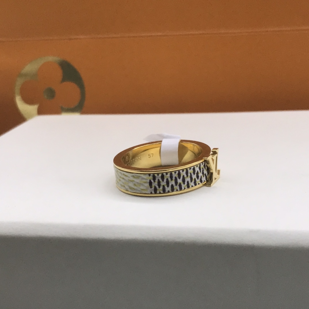 Nanogram Enamel Ring