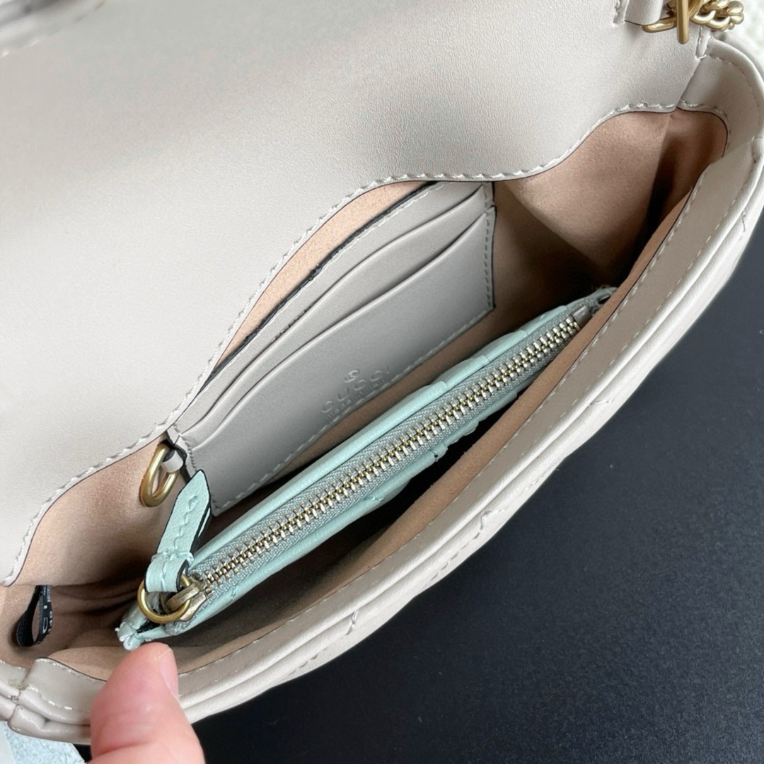 Gucci GG Marmont matelassé leather super mini bag