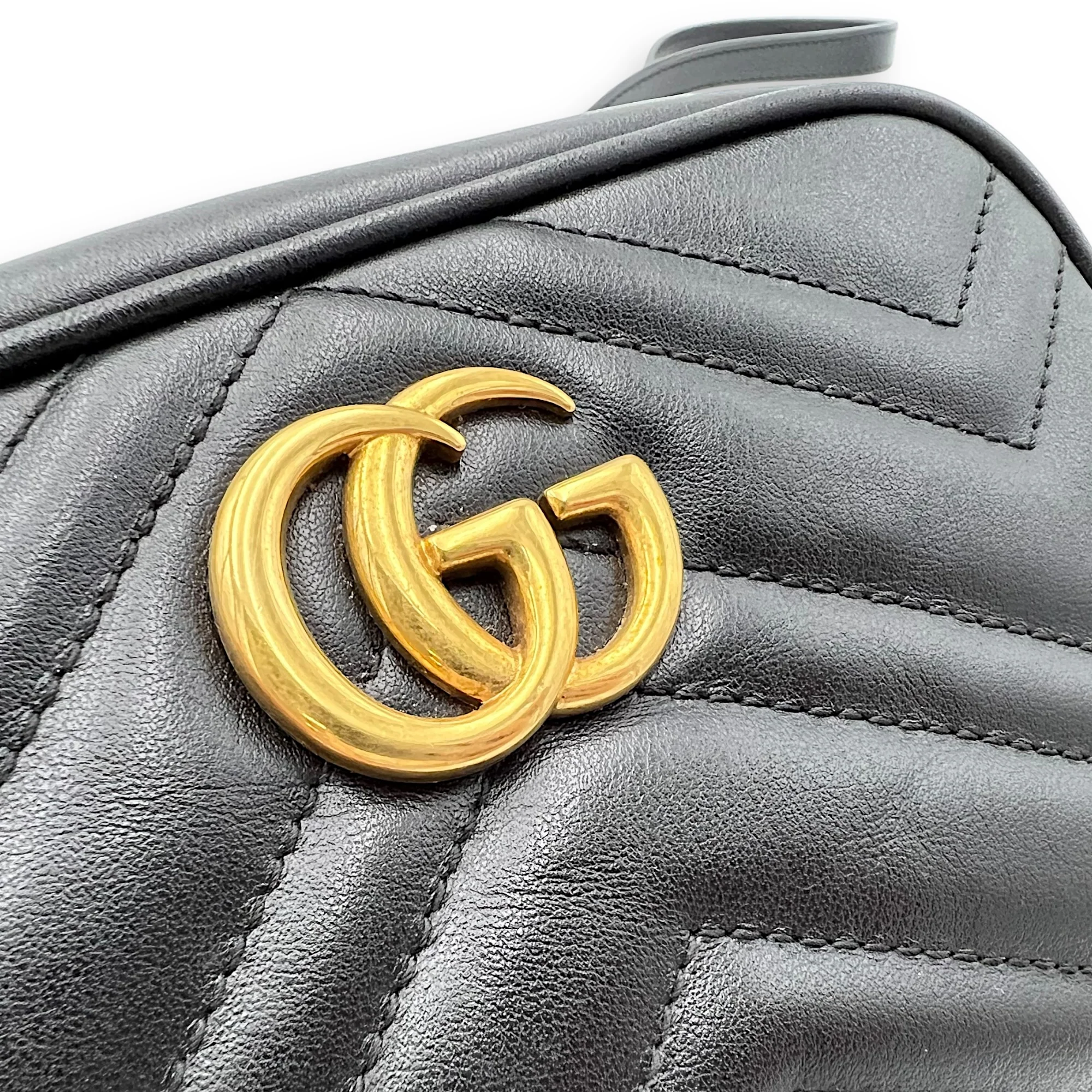 GG Marmont mini Black Crossbody Bag in Calfskin, Gold hardware