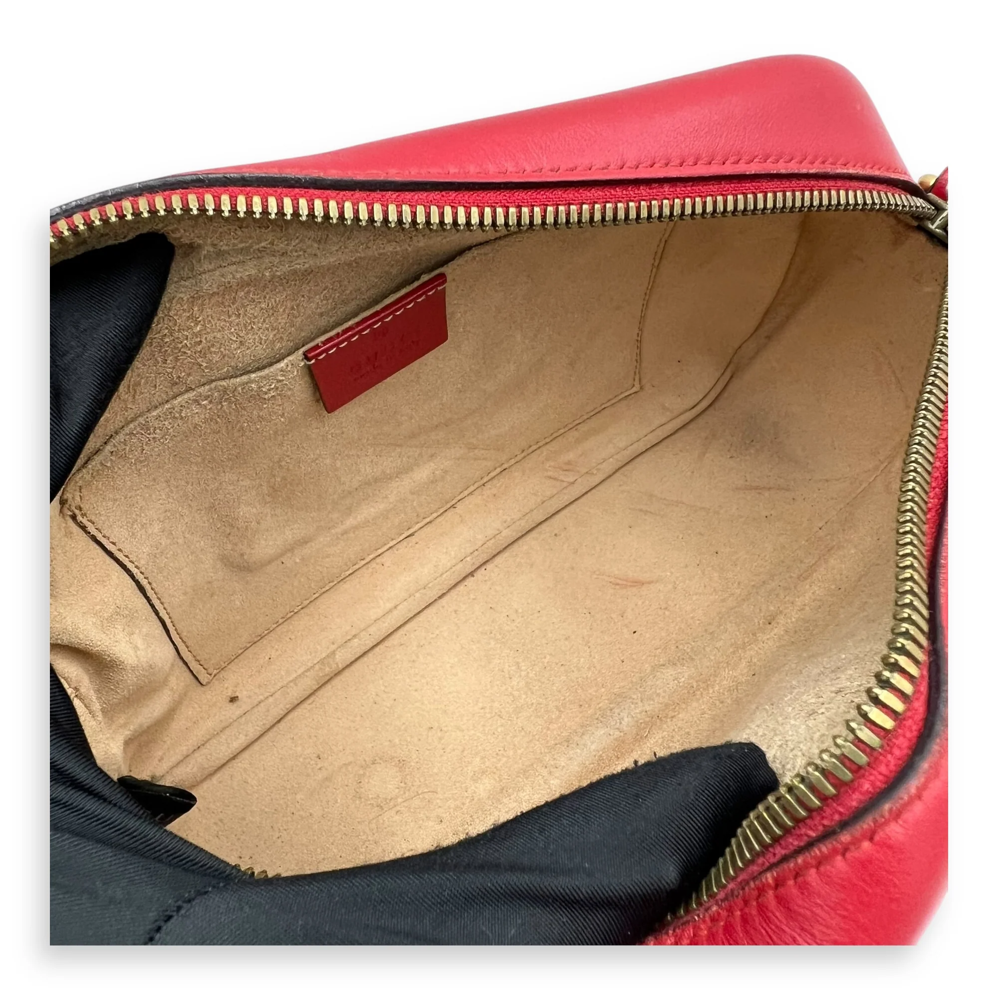 GG Marmont Small Red Crossbody Bag in Calfskin, Gold hardware