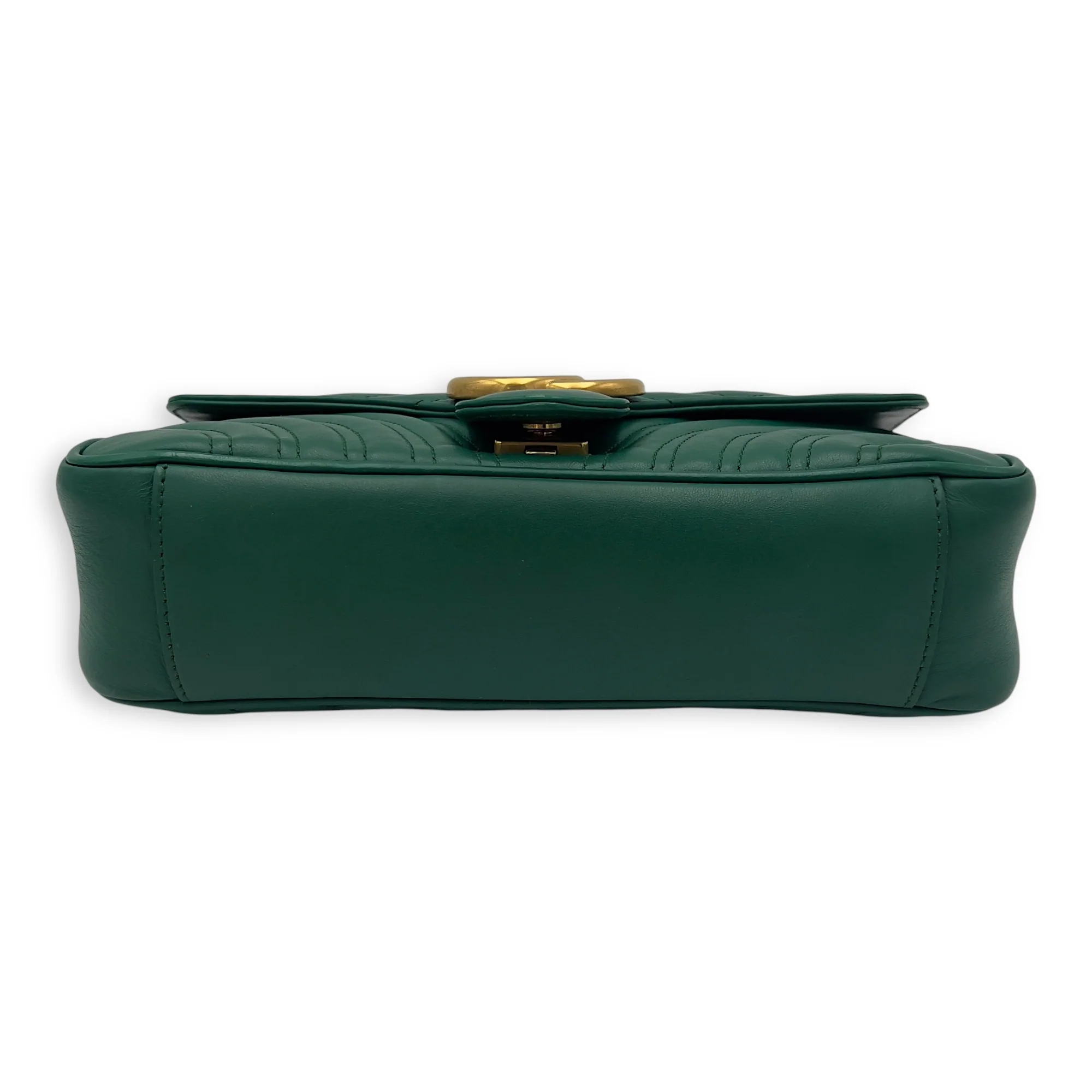 GG Marmont Shoulder Bag Small Green in Calfskin, Gold hardware