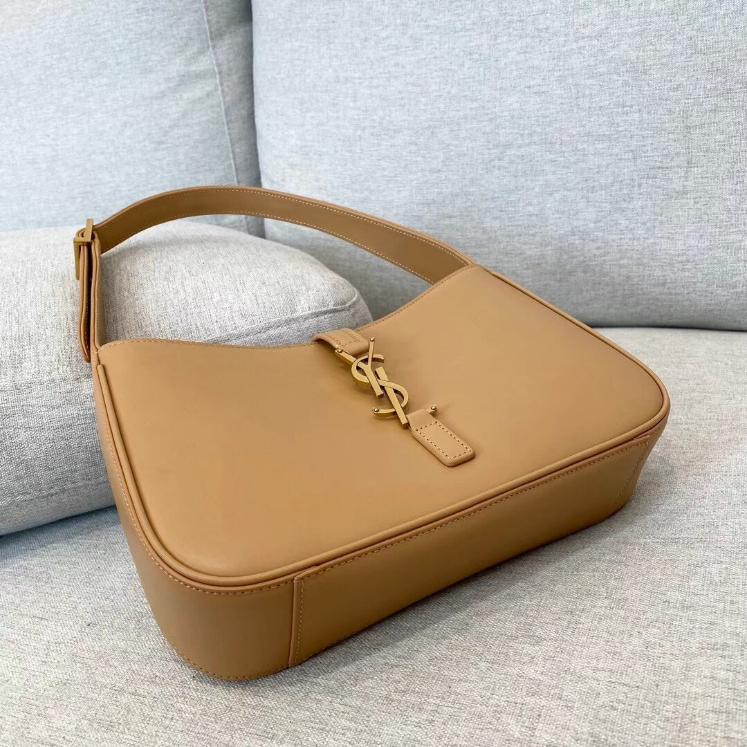 YSL Le 5 A 7 Hobo Bag
