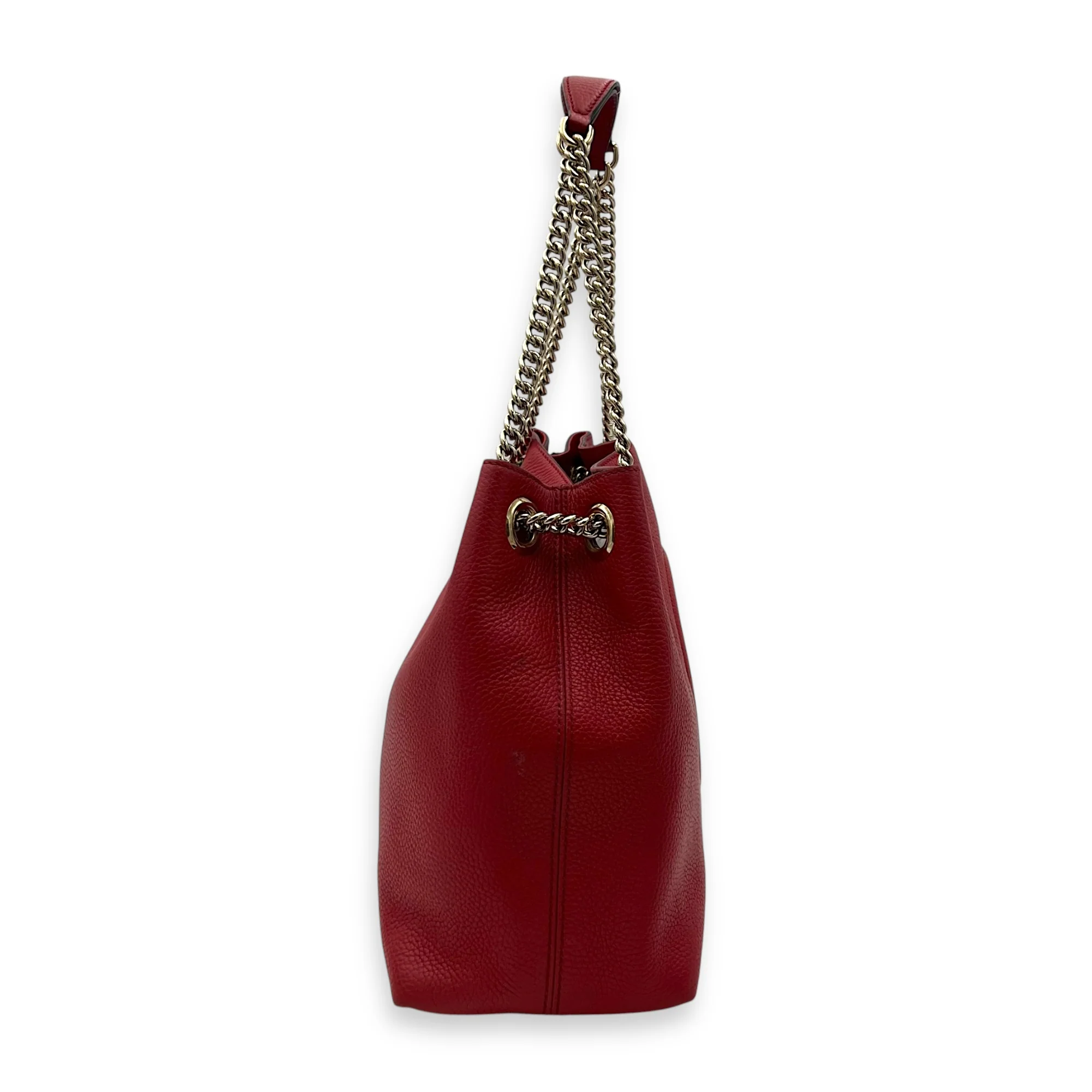 Soho Shoulder Bag Red in Calfskin, Gold hardware