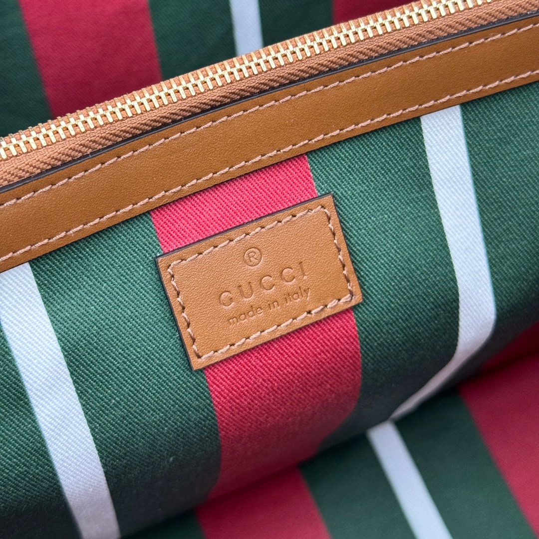 [TOP] Gucci GG Emblem Large brown tote bag