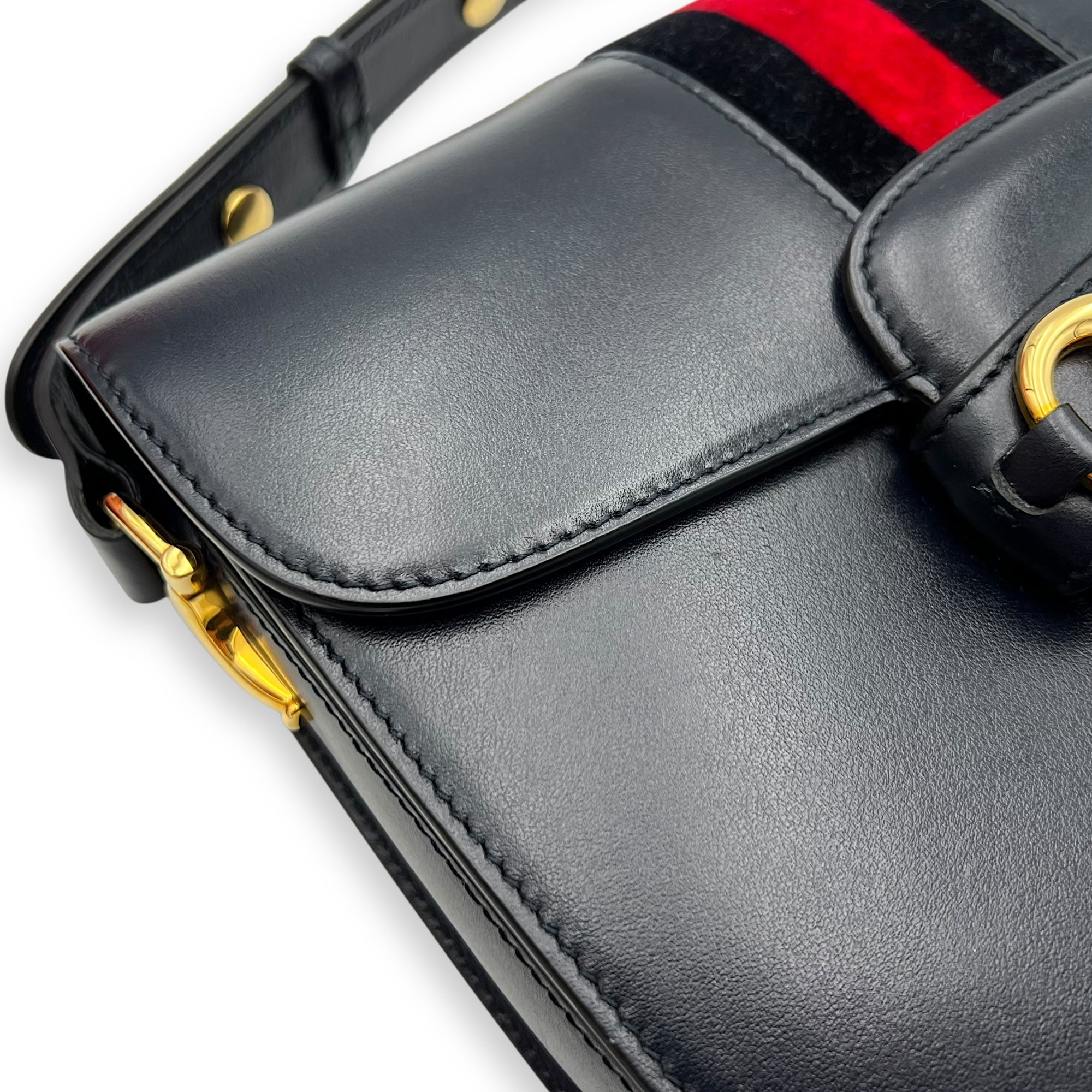 Horsebit 1955 Shoulder Bag Blue in Calfskin, Gold hardware