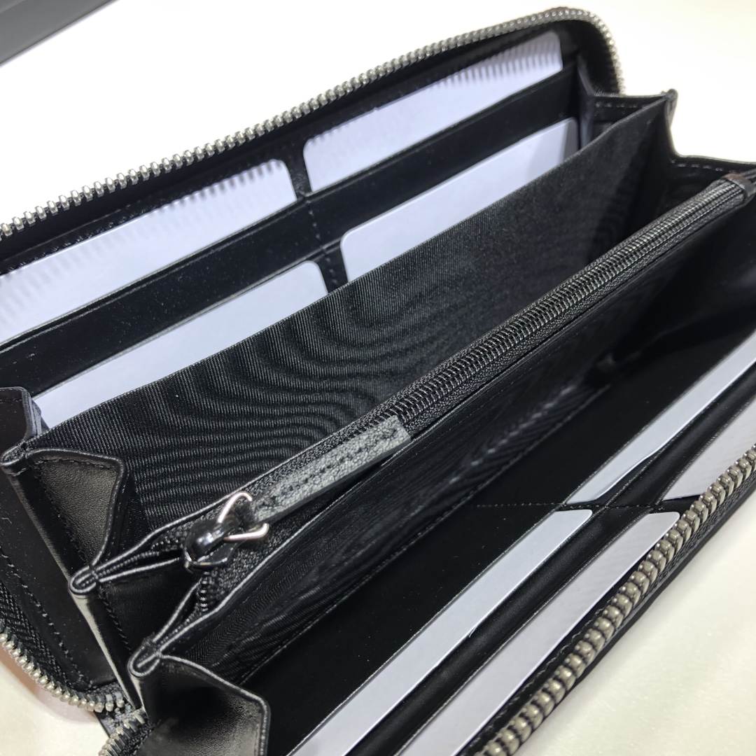 Gucci GG Wallet