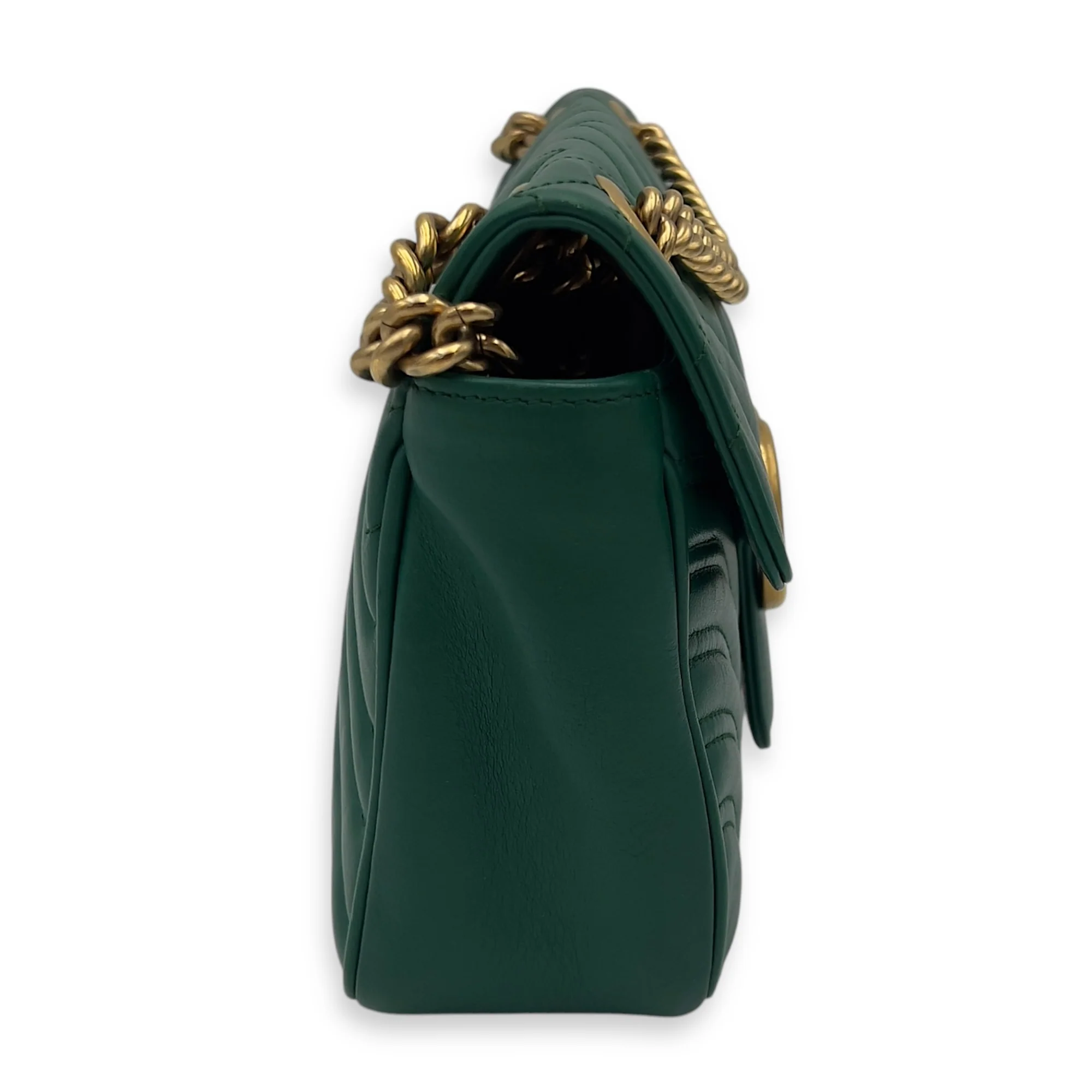 GG Marmont Shoulder Bag Small Green in Calfskin, Gold hardware