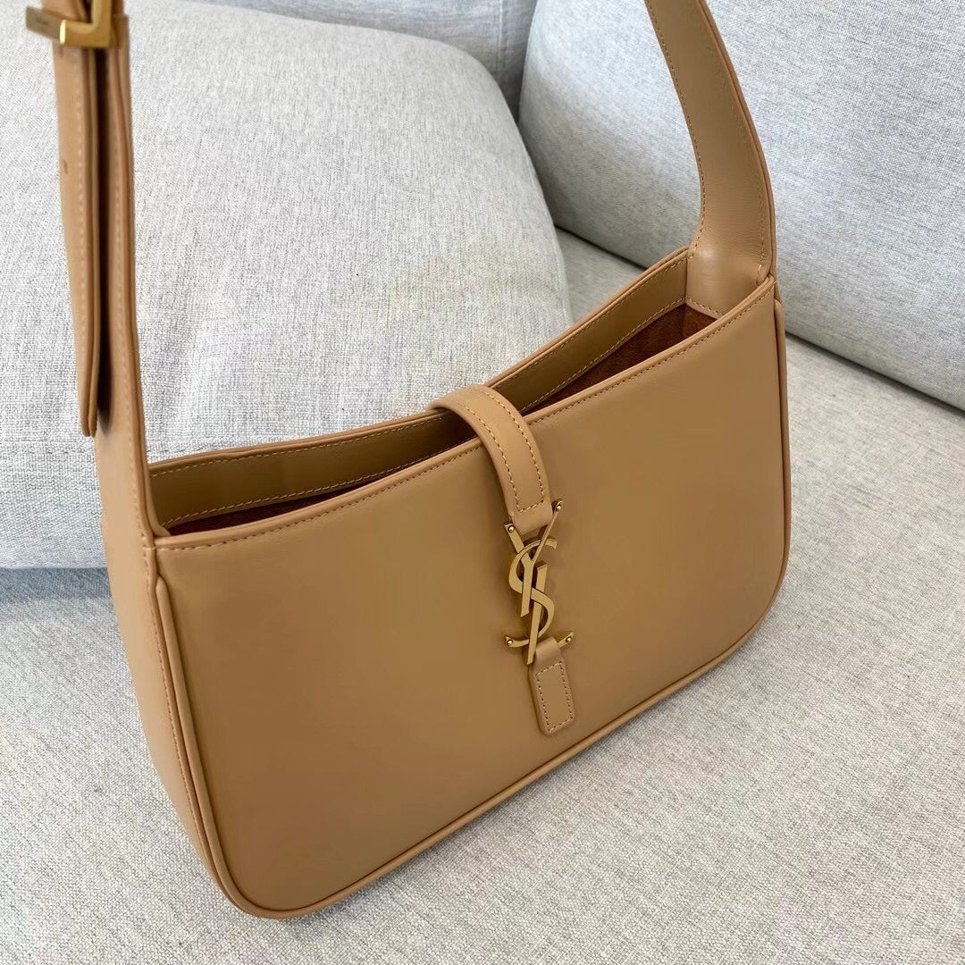 YSL Le 5 A 7 Hobo Bag
