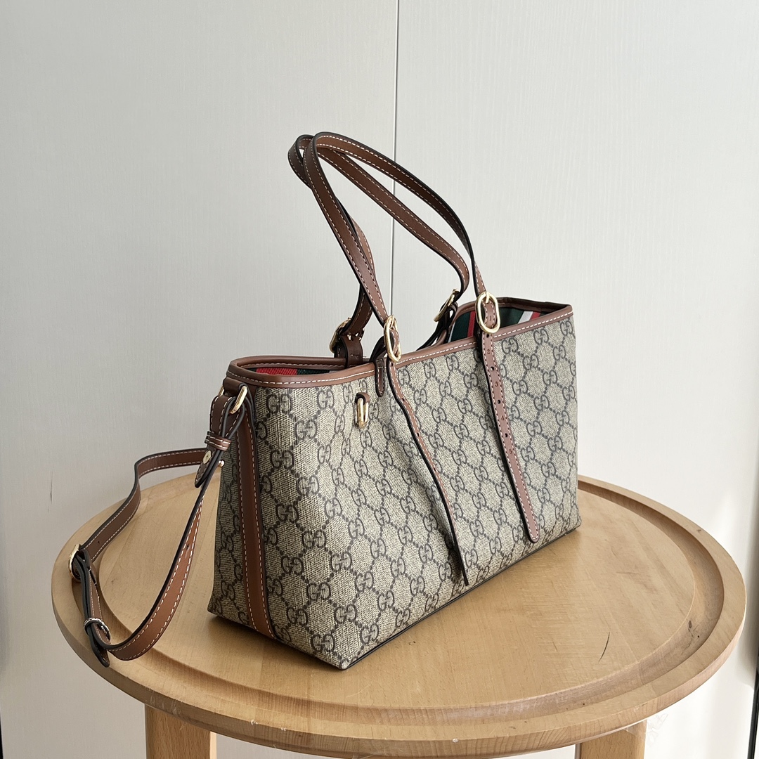 Gucci GG Emblem Medium brown tote bag