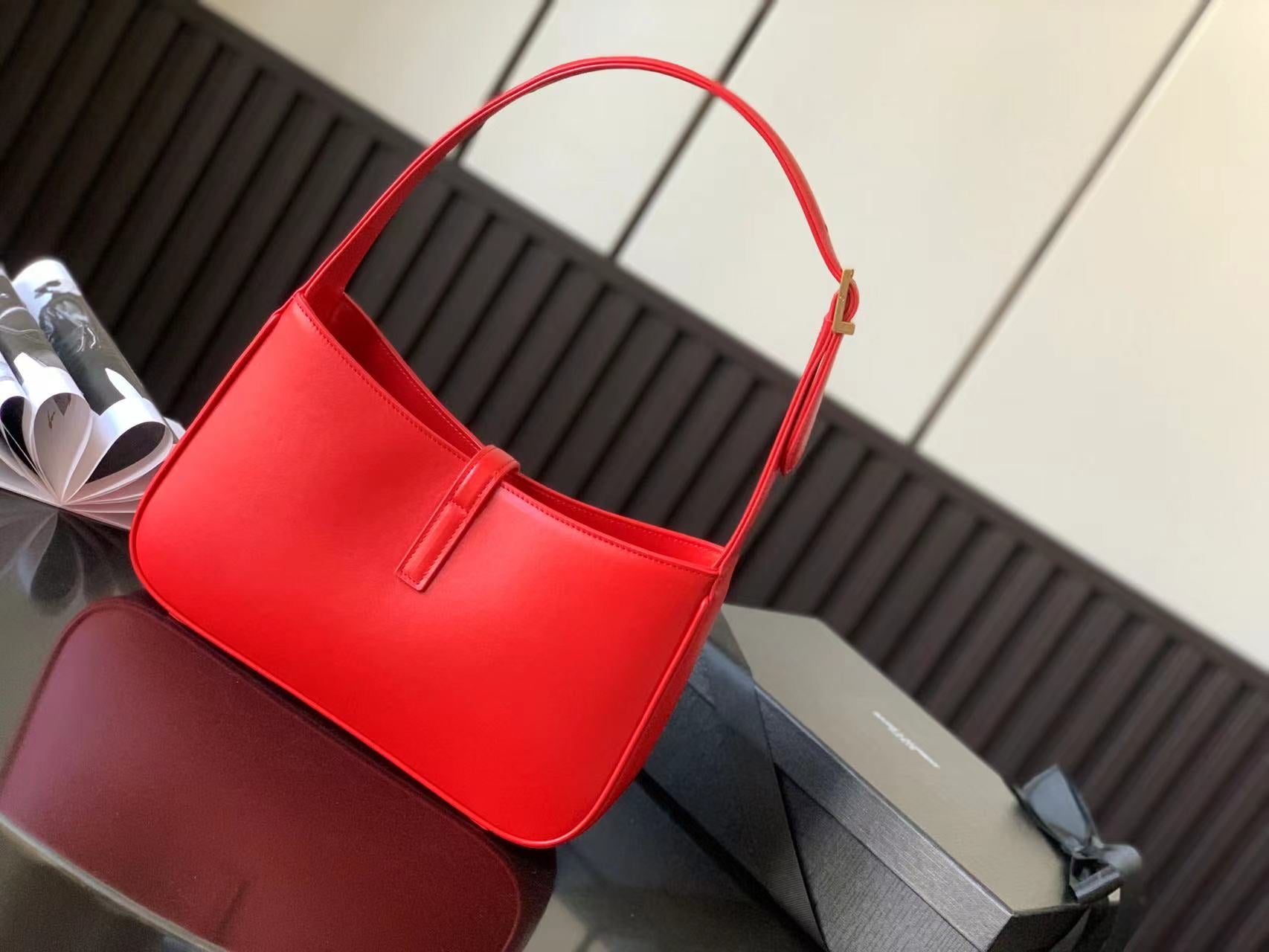 YSL Le 5 A 7 Hobo Bag In Smooth Leather