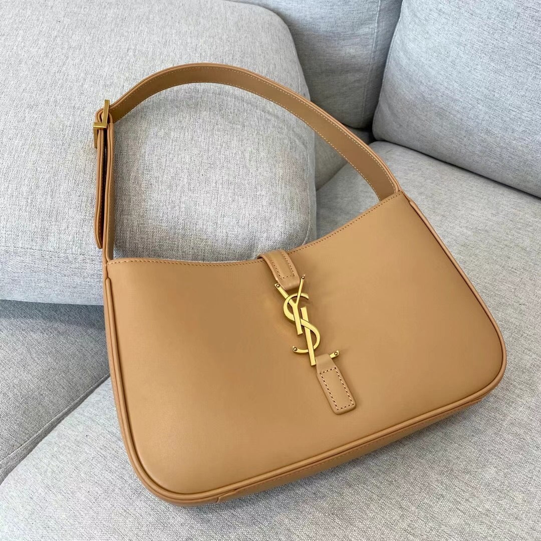 YSL Le 5 A 7 Hobo Bag