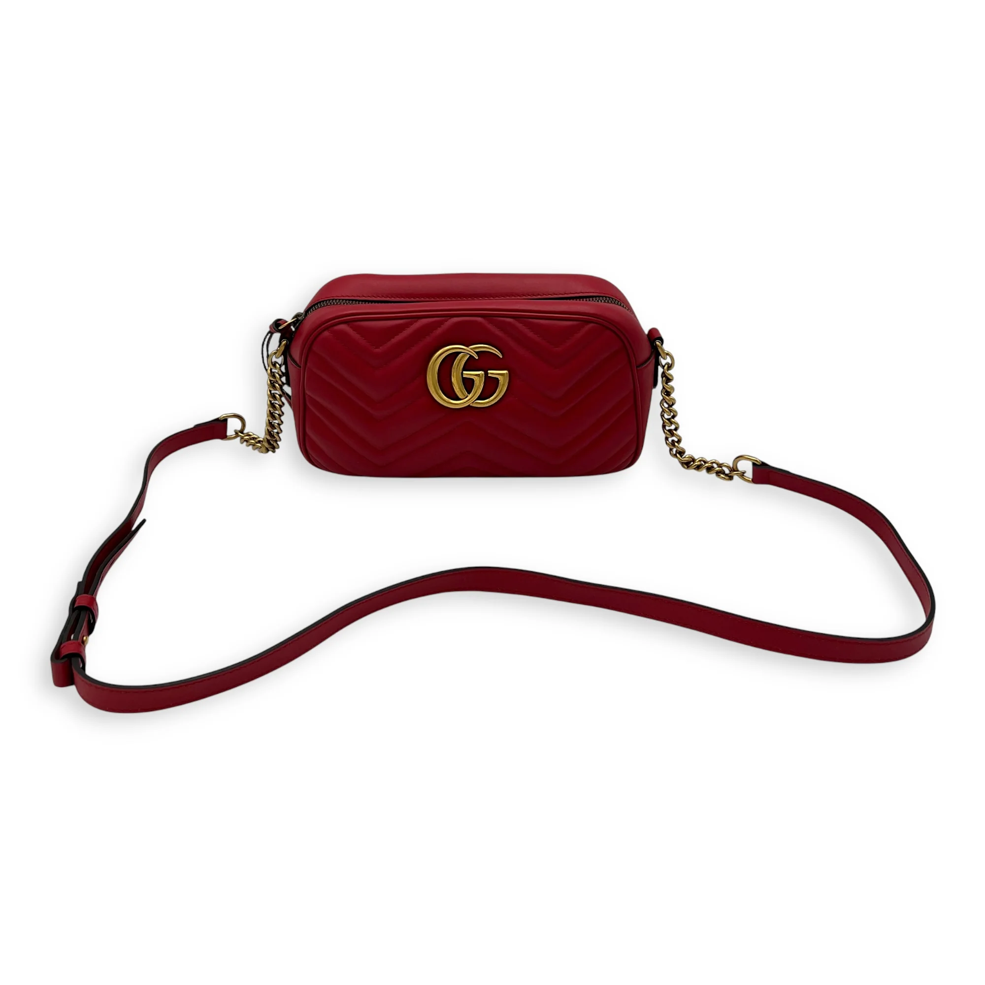 GG Marmont Shoulder Bag Red in Calfskin, Gold hardware