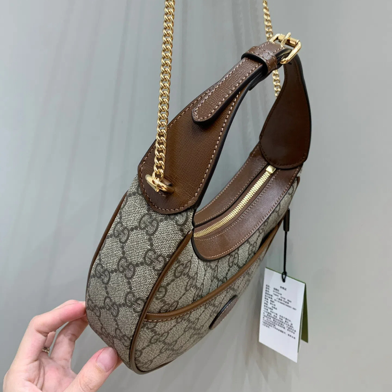 [TOP] Gucci Half-moon-shaped Mini Bag