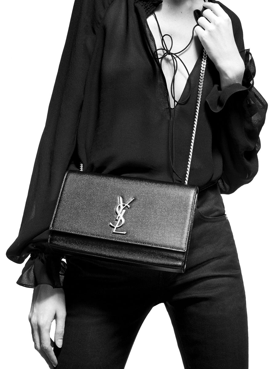 Kate Medium in Grain de Poudre Embossed Leather