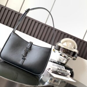 YSL Le 5 A 7 Hobo Bag In Smooth Leather