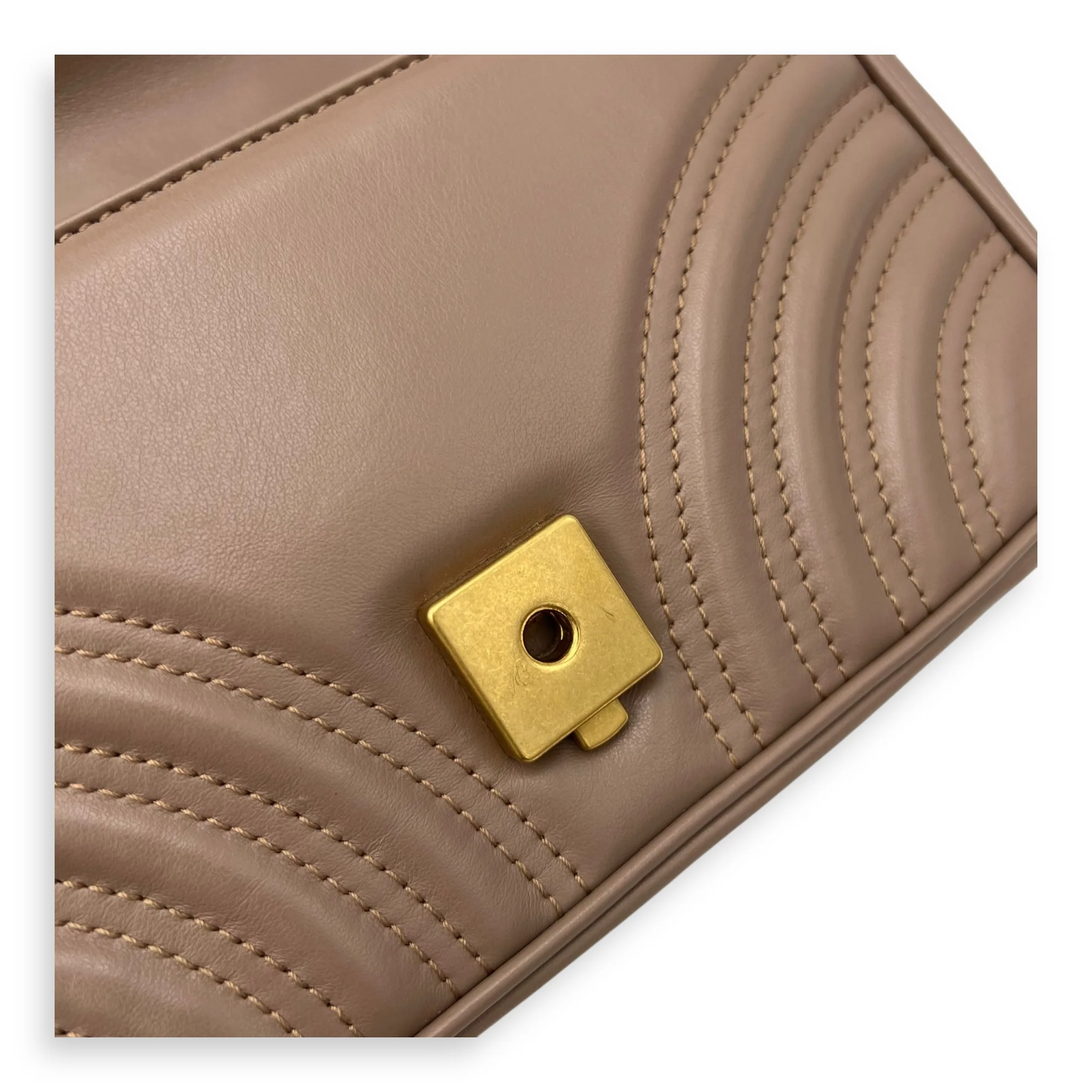 GG Marmont Mini Shoulder bag in Calfskin, Gold Hardware