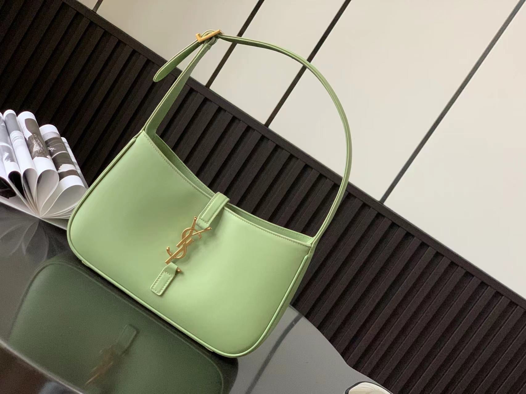 YSL Le 5 A 7 Hobo Bag In Smooth Leather