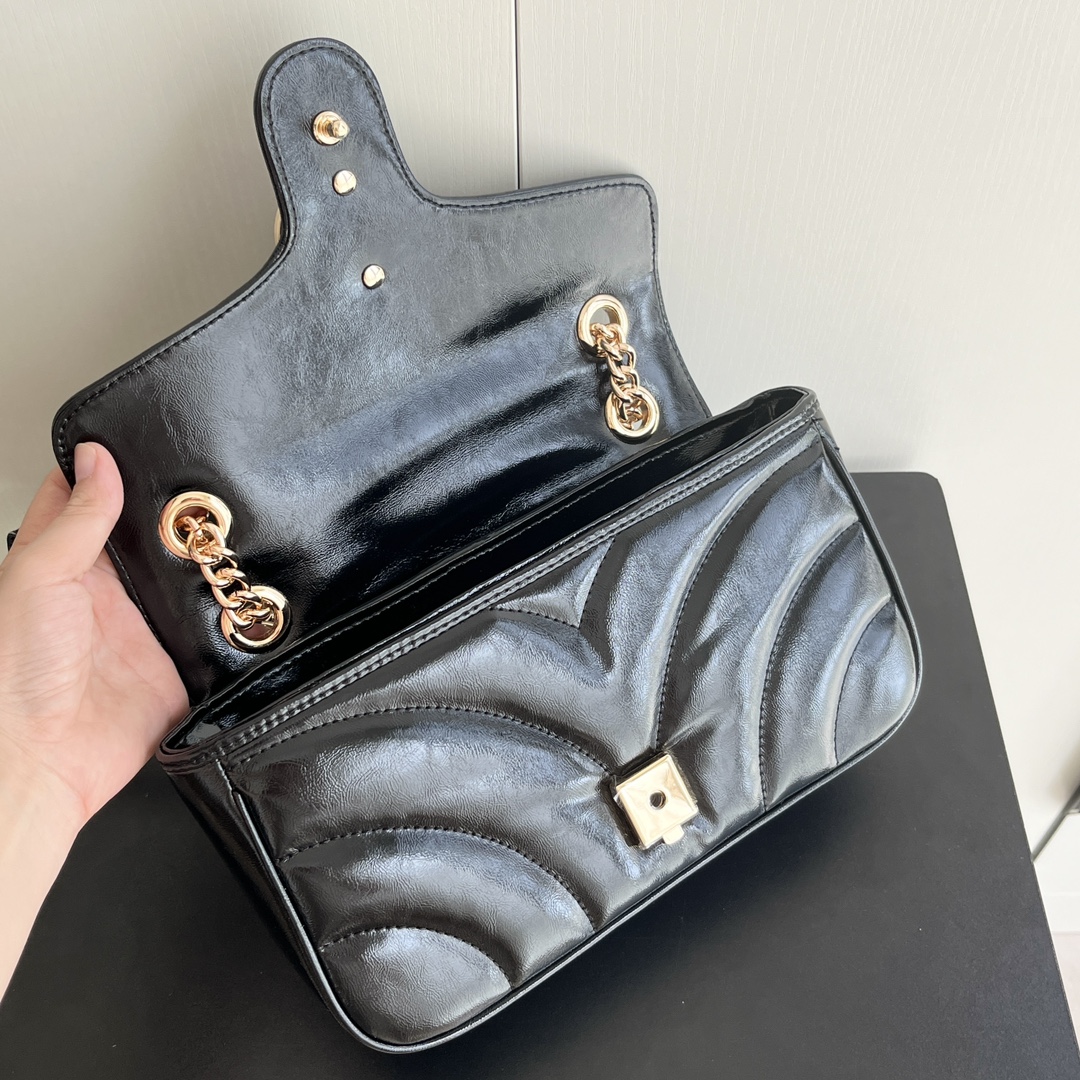 Gucci GG Marmont matelassé leather small bag