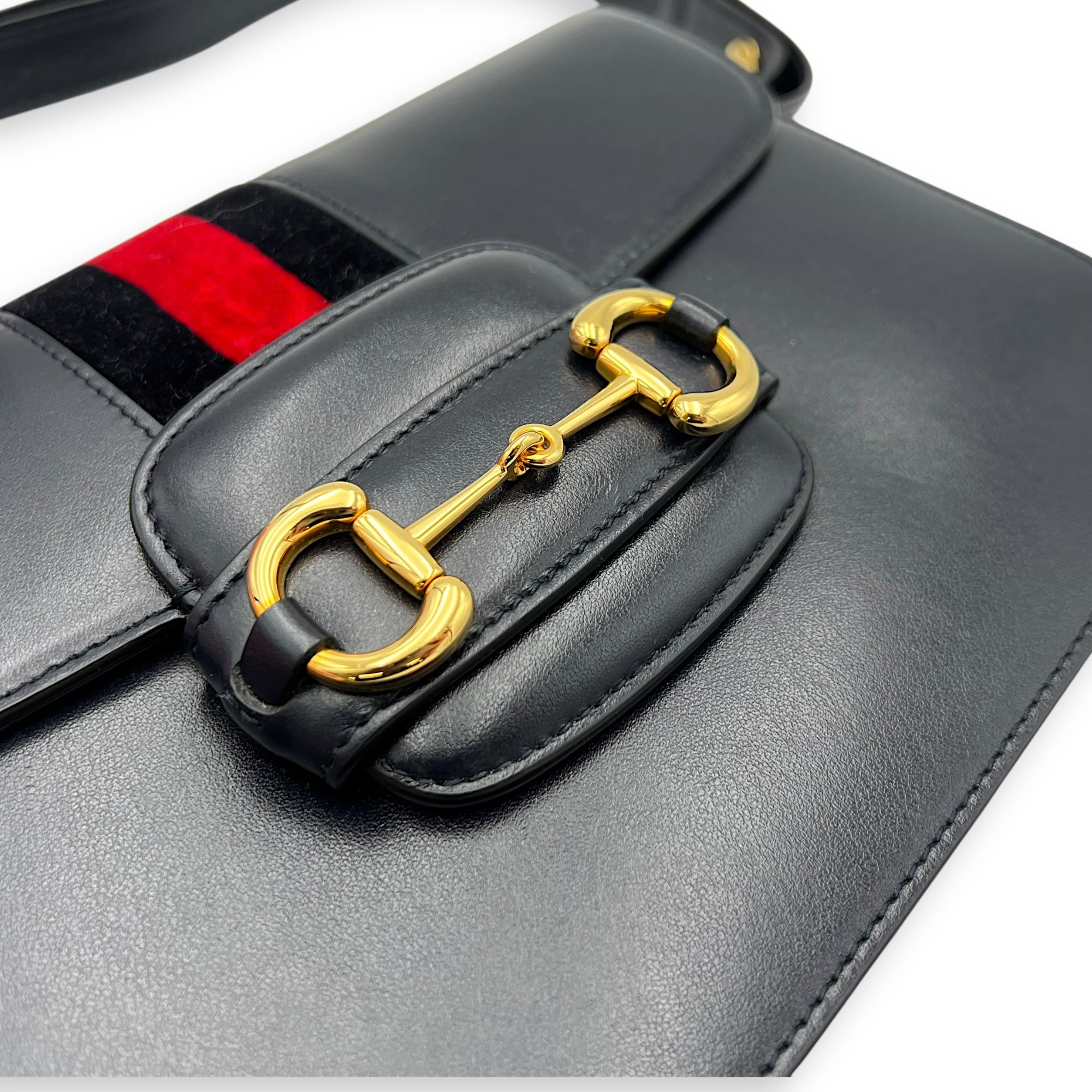 Horsebit 1955 Shoulder Bag Blue in Calfskin, Gold hardware