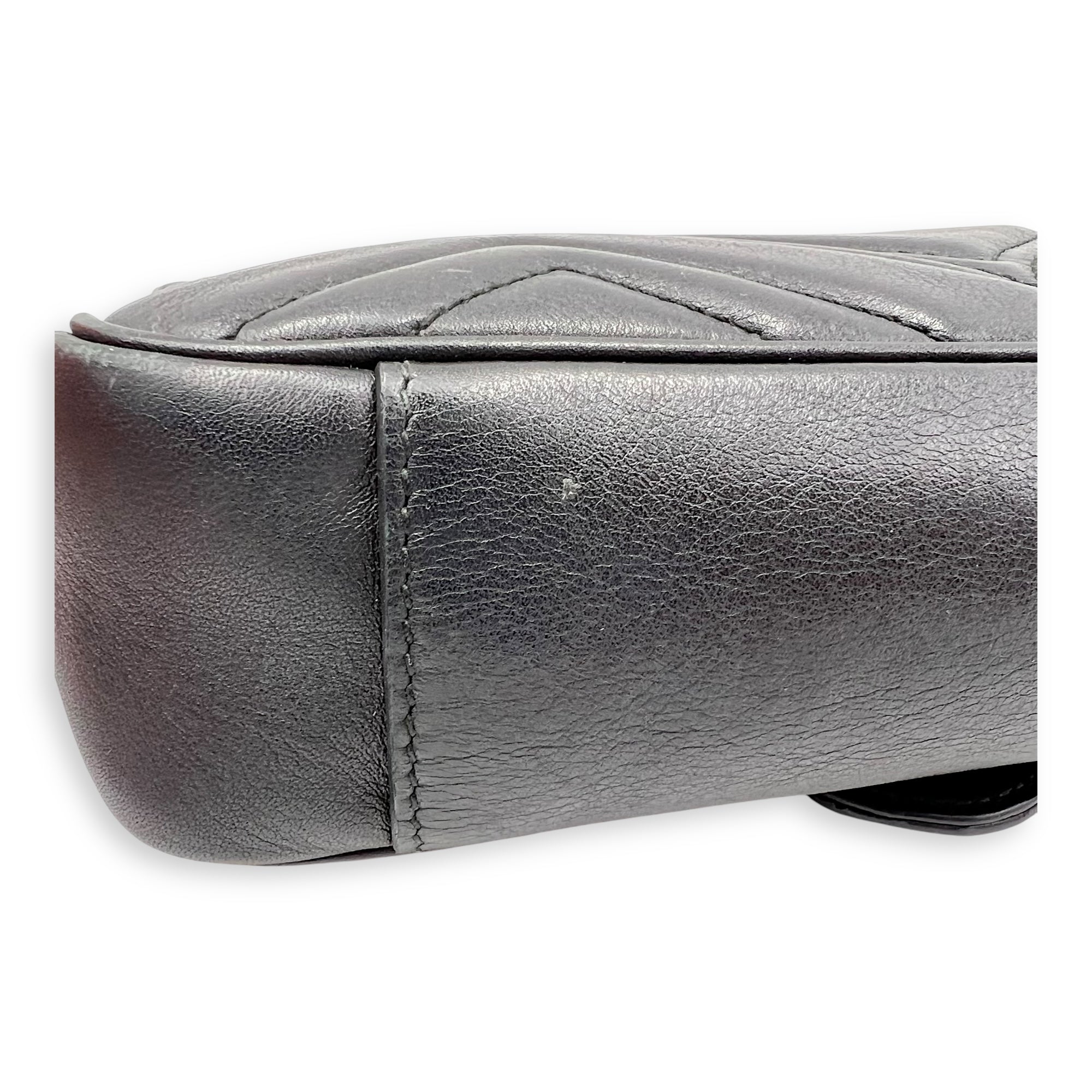 GG Marmont Mini Black Shoulder Bag in Calfskin, Gold hardware