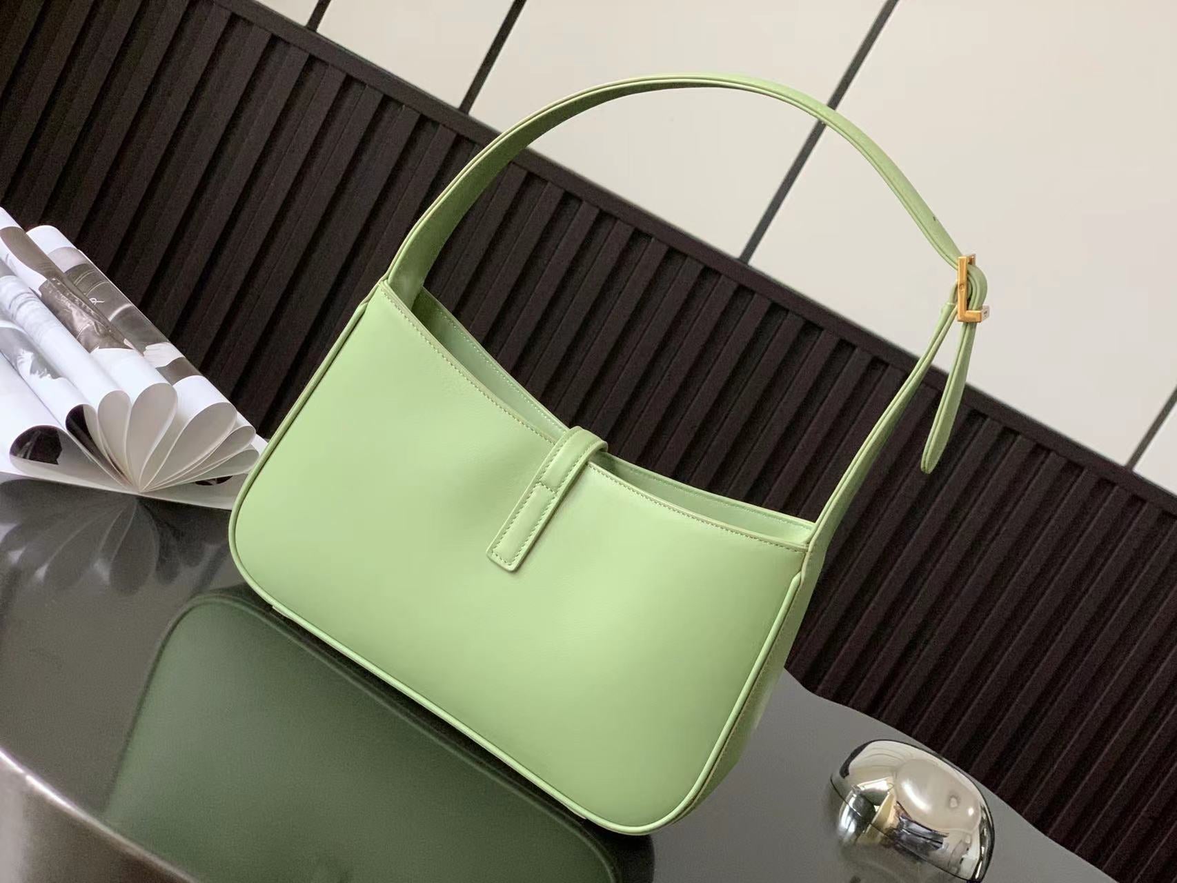 YSL Le 5 A 7 Hobo Bag In Smooth Leather