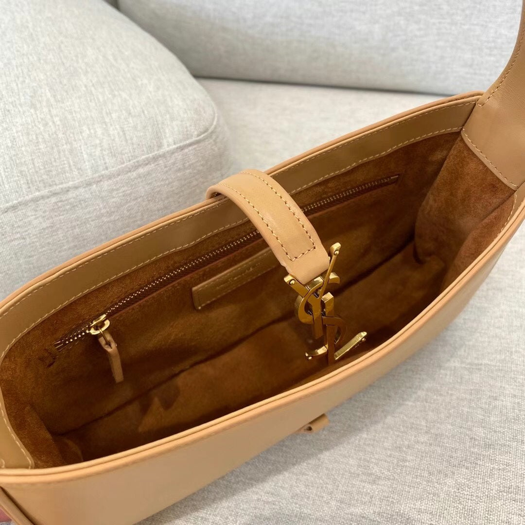 YSL Le 5 A 7 Hobo Bag