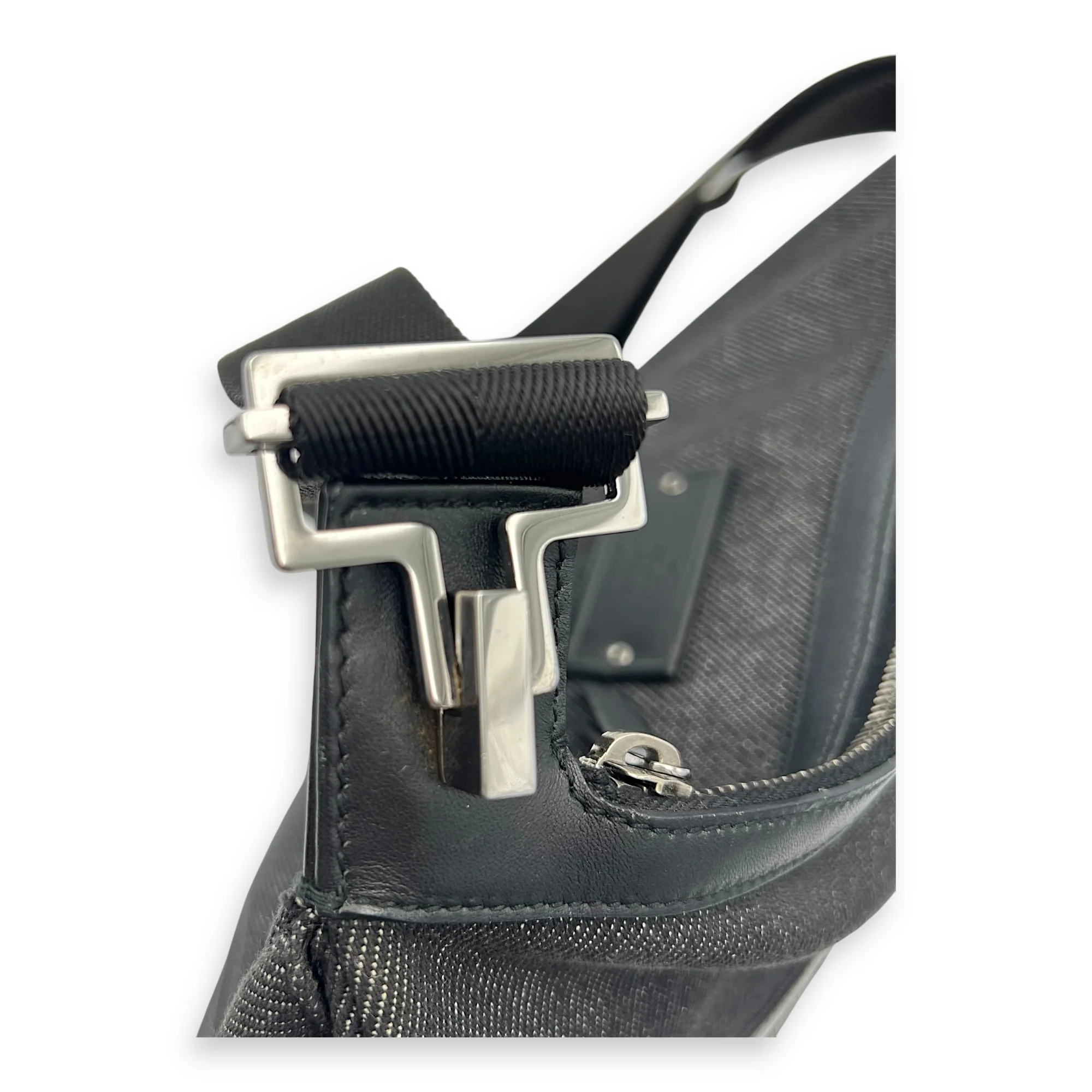 Pocket Black Shoulder Bag in Denim, Silver hardware