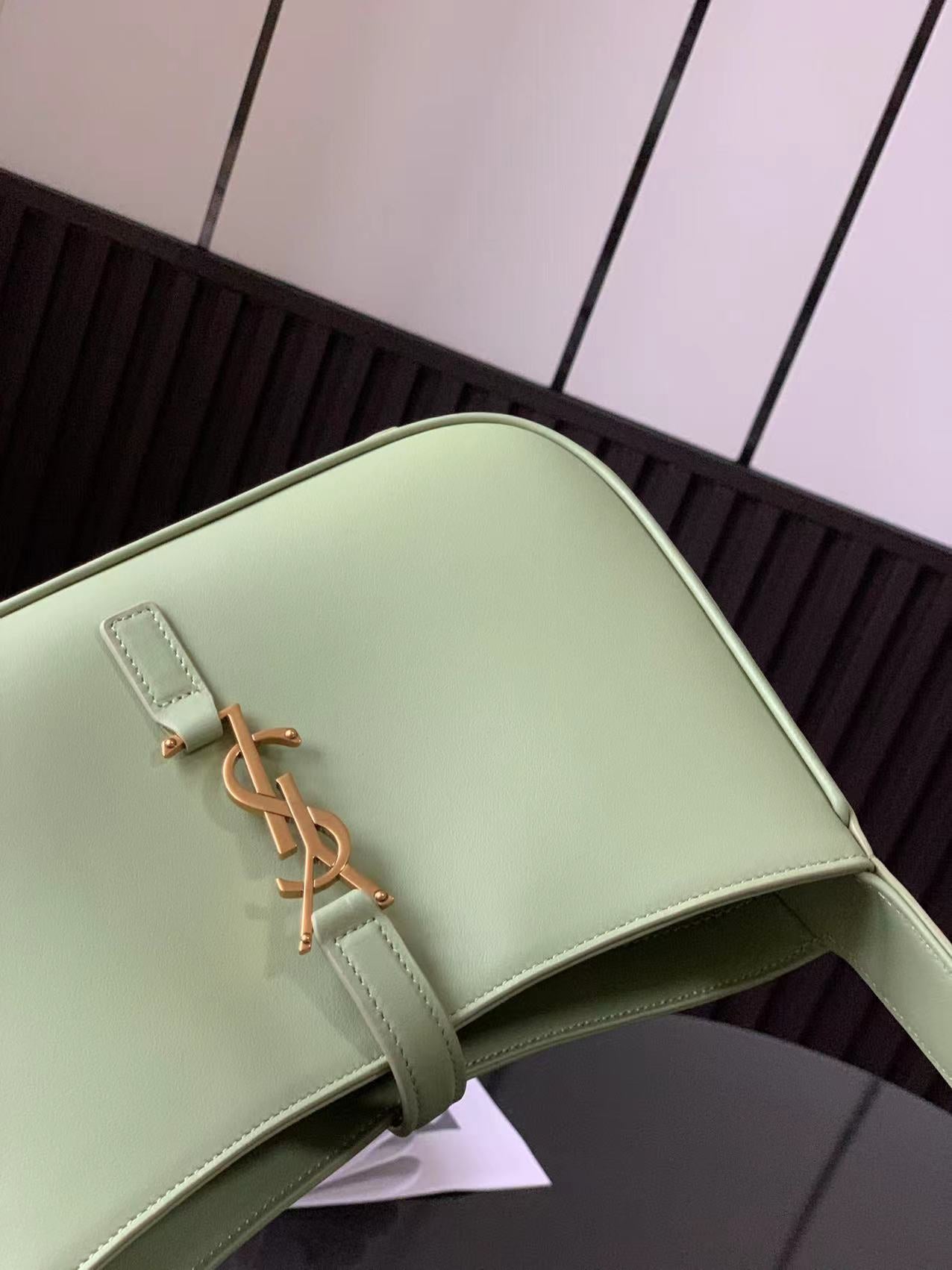 YSL Le 5 A 7 Hobo Bag In Smooth Leather