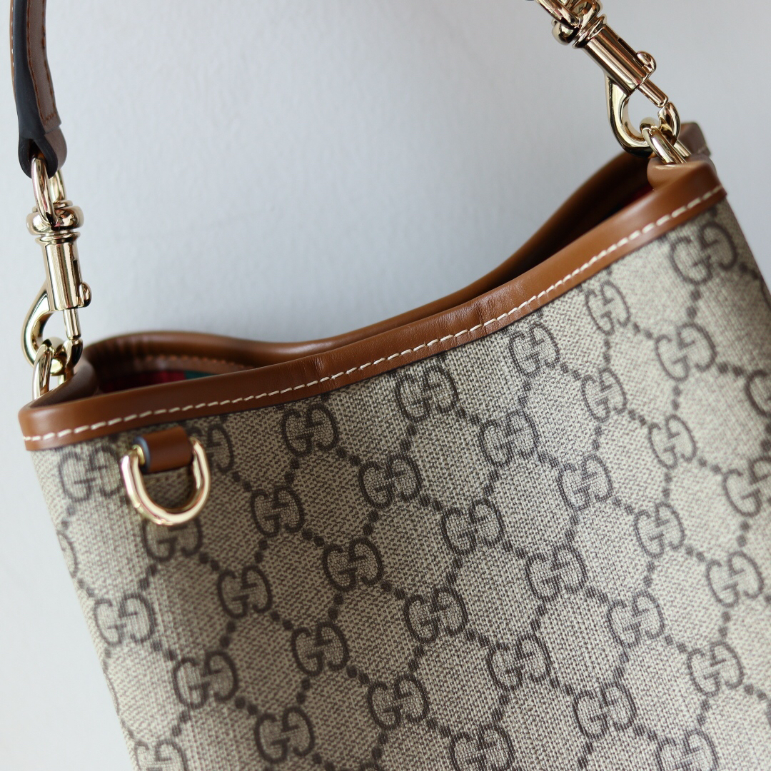 [TOP]Gucci GG Emblem bucket bag - Small