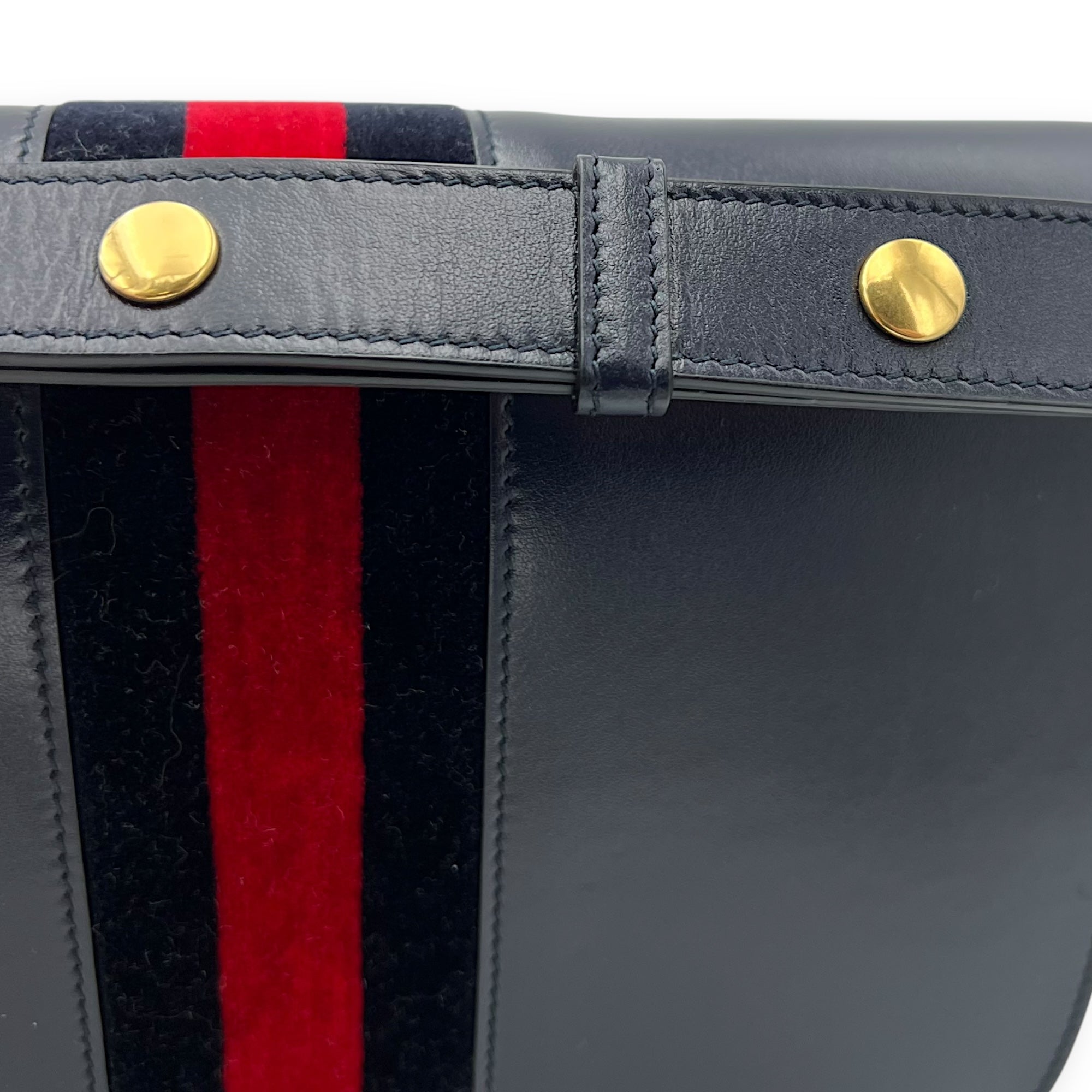 Horsebit 1955 Shoulder Bag Blue in Calfskin, Gold hardware